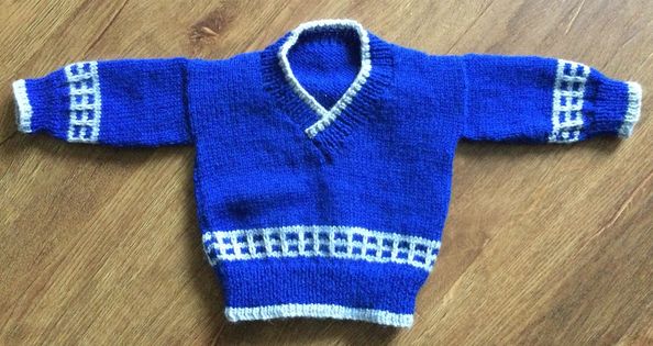 Hand Knitted Royal Blue / Grey Jumper – Chest 20″ - main product image