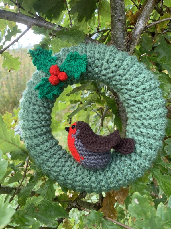 Crochet Robin Wreath - main product image