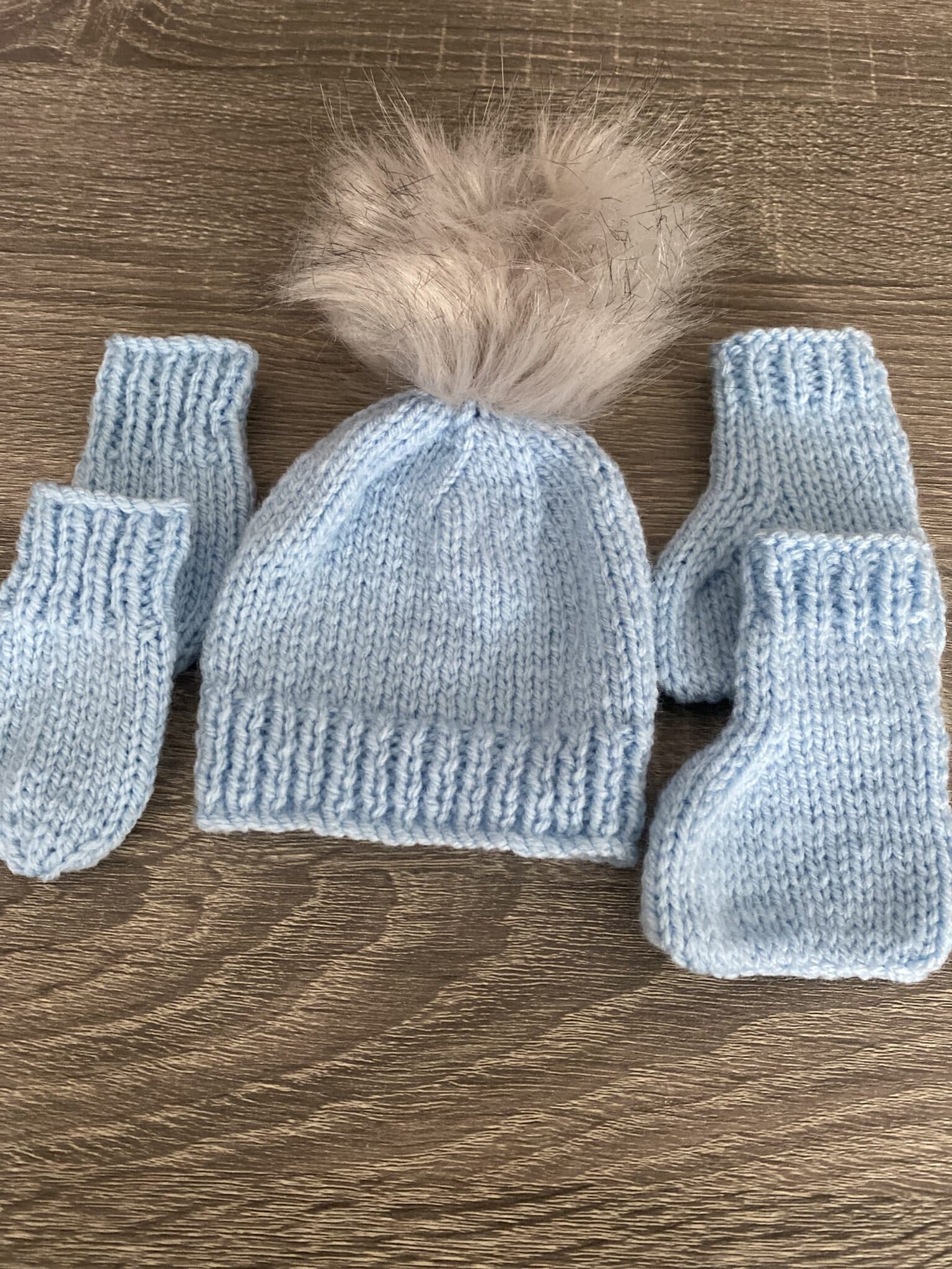 Newborn Boys Grey PomPom Gift Set - main product image
