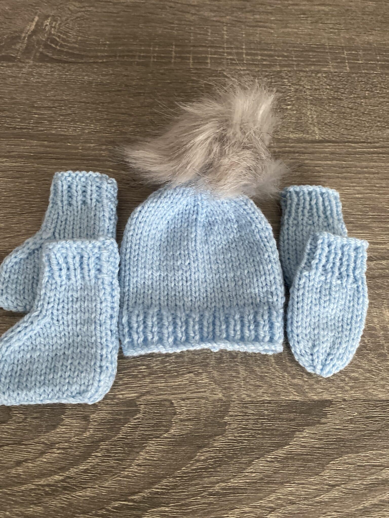 Premature Boys Grey PomPom Gift Set - main product image