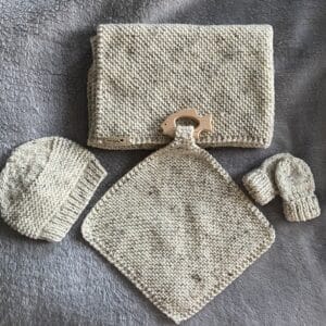 Baby blanket gift set