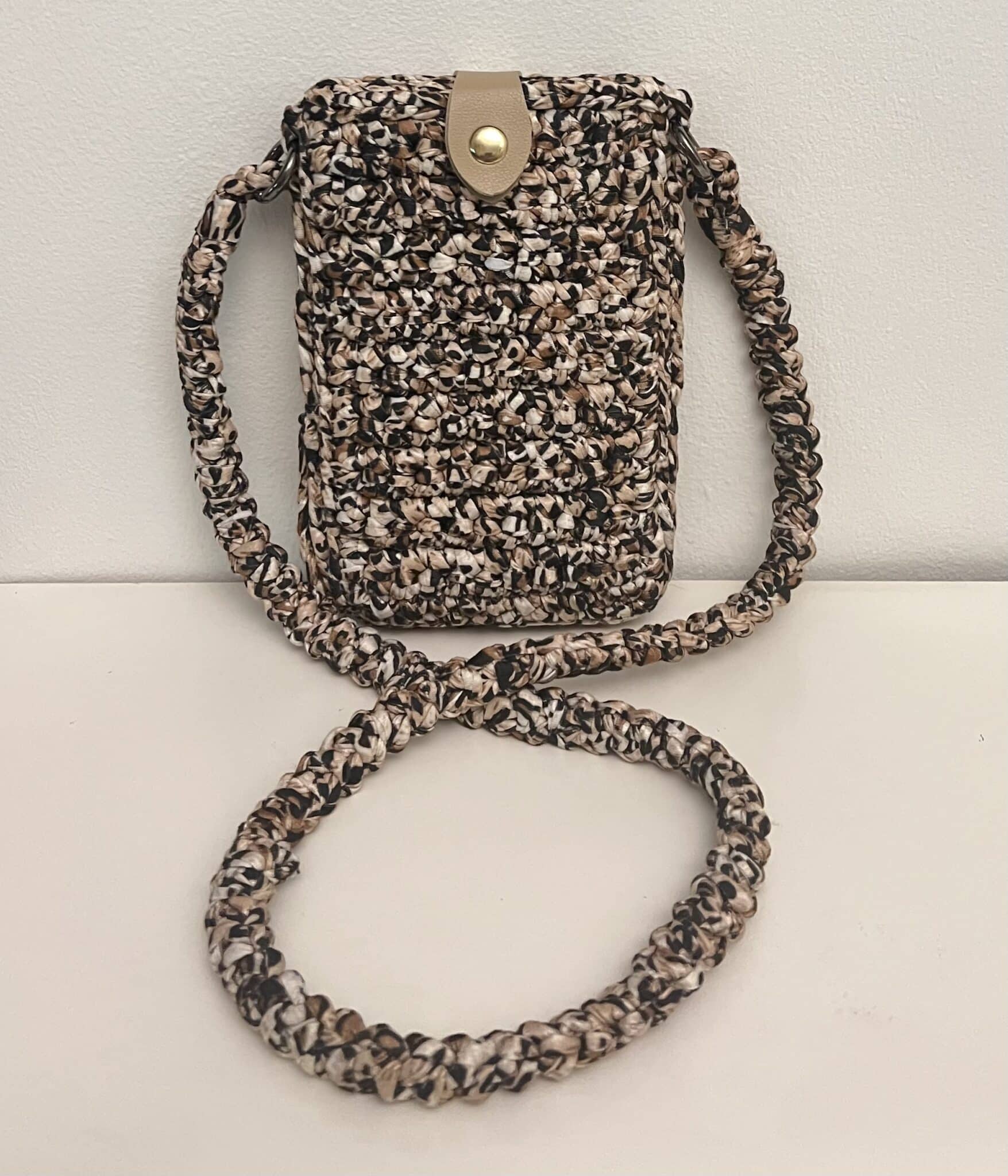 Leopard print fabric yarn crochet phone bag - main product image