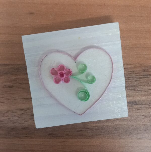 Quilled Flower Heart - main product image