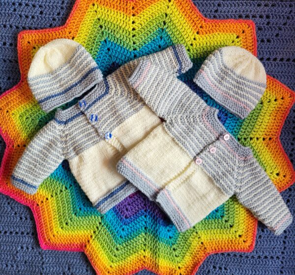 Knitted newborn baby set - main product image
