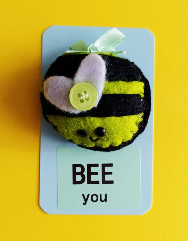 Hand sewn felt bee pocket hug & pocket hug card - main product image