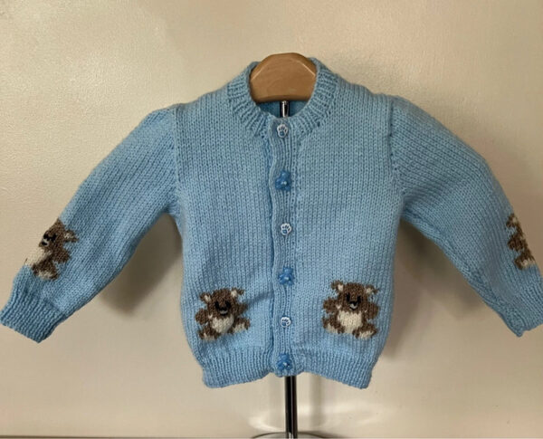 Hand Knitted Blue Teddy Bear cardigan – size 22″ – New - main product image