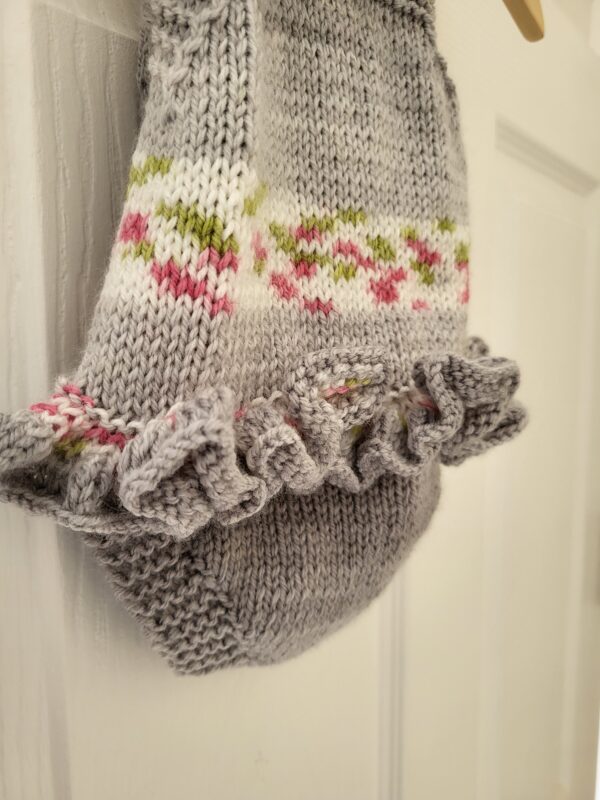 Hand knitted ruffled baby romper 0-3 months - product image 2