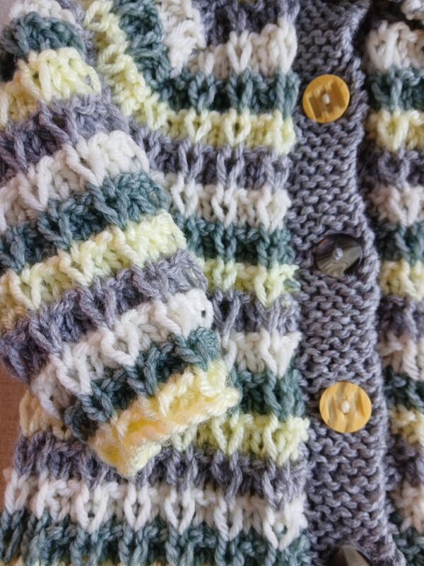 Hand-knitted baby cardigan. Approx 3 to 6 months. - product image 3