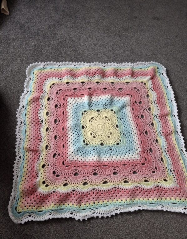 Beautiful Shell baby Blanket - product image 2