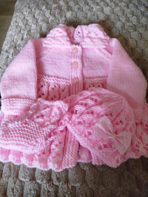 Babies matinee jacket, hat and slippers - product image 3