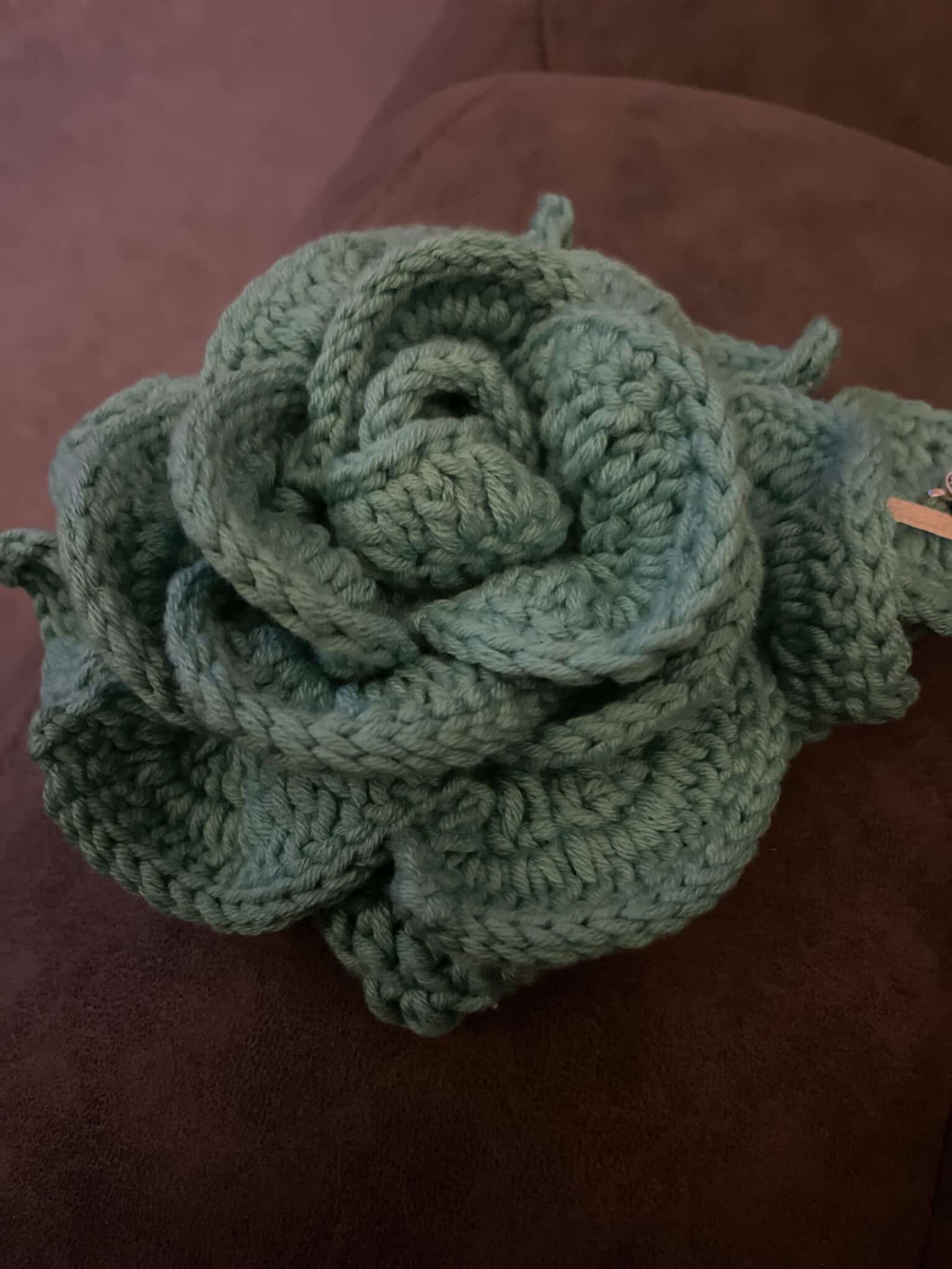 Crochet Rose gift holder - main product image