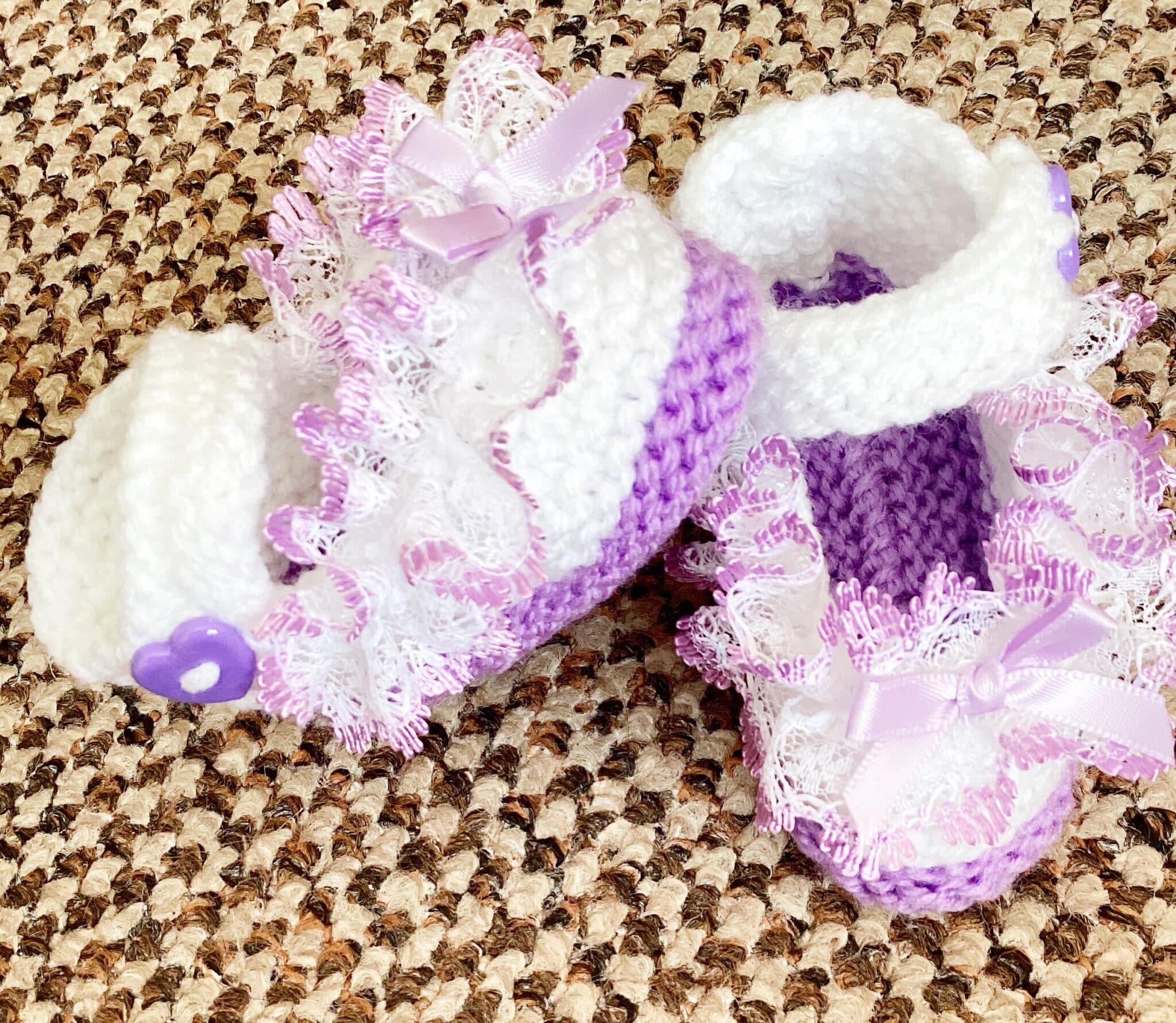 Baby girl frilly lace shoes, hand knitted white booties, premature, newborn gifts - main product image