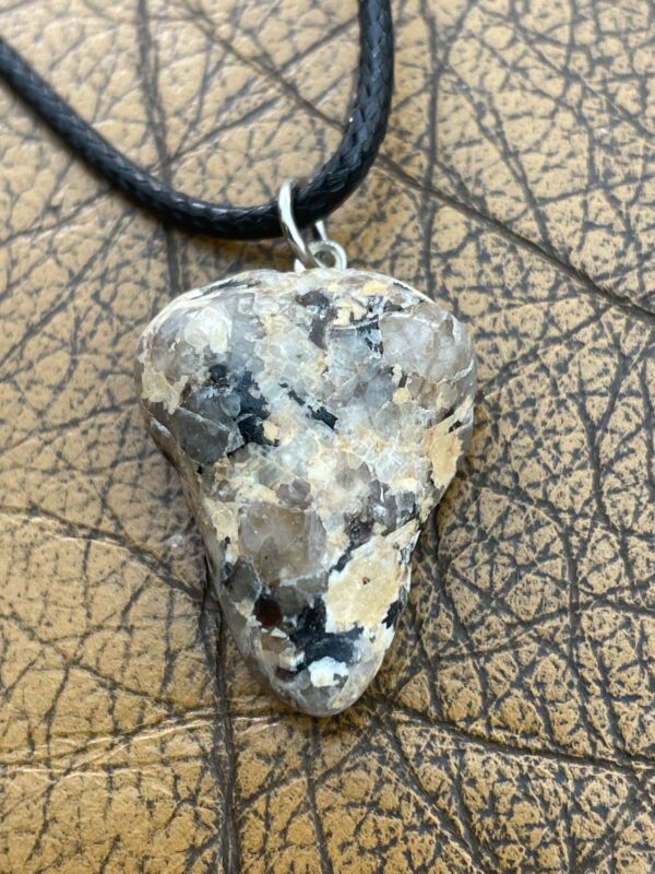 Heart shape Cornwall Crystal Granite - product image 2