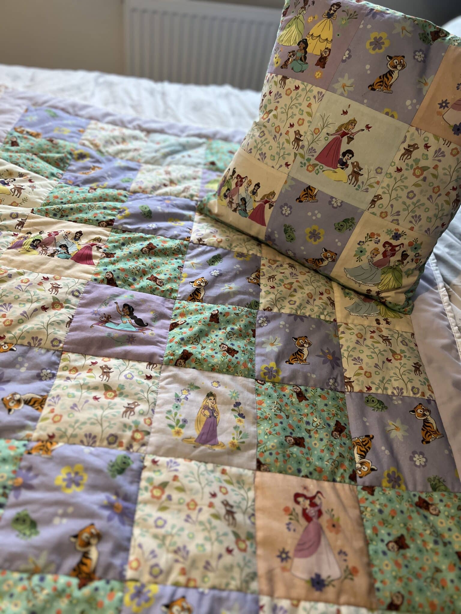 Princess pillow and blanket set - main product image