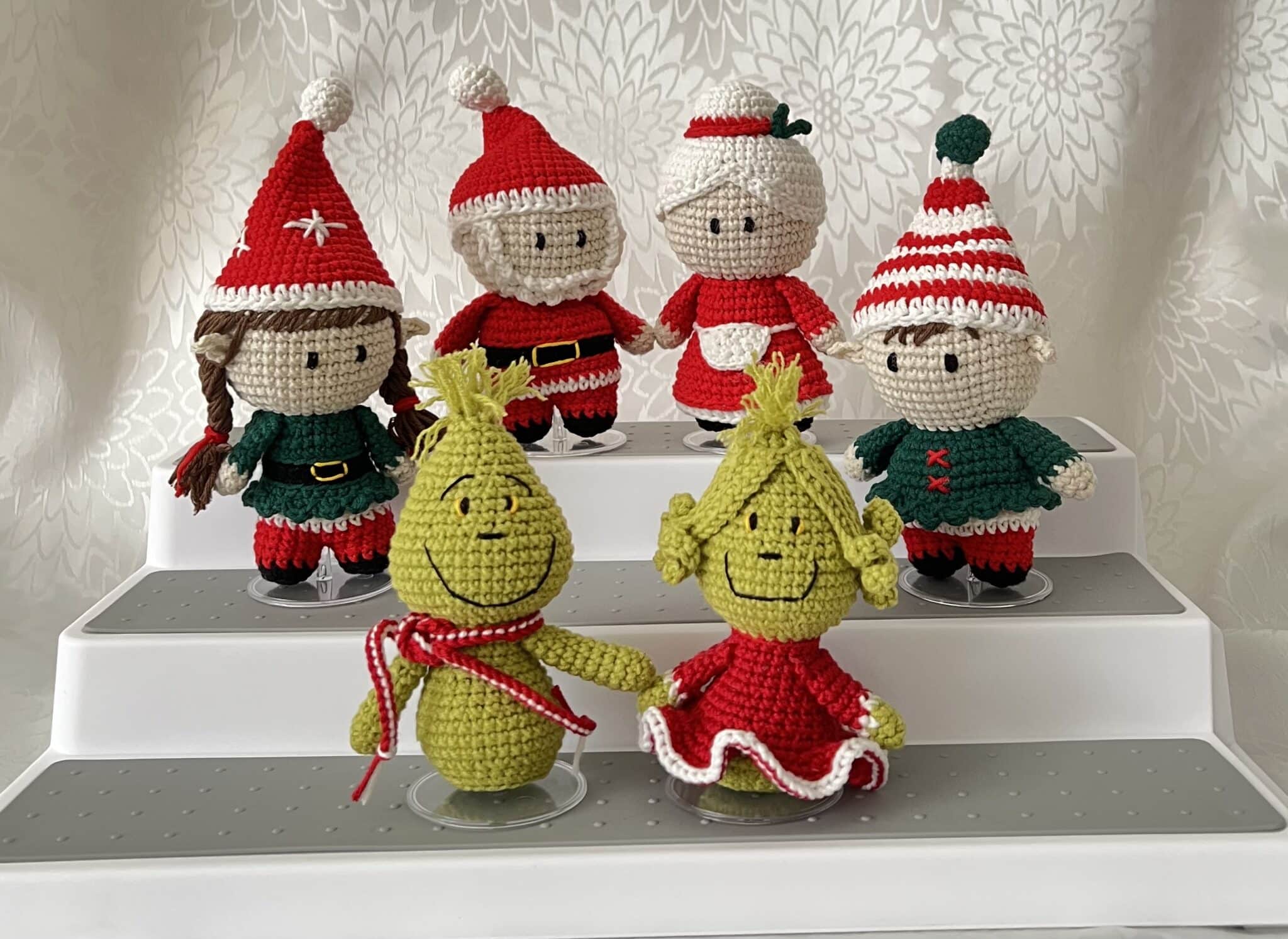 Crochet Christmas Mr and Mrs figures - main product image