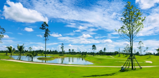ROYAL CREEK GOLF CLUB AND RESORT