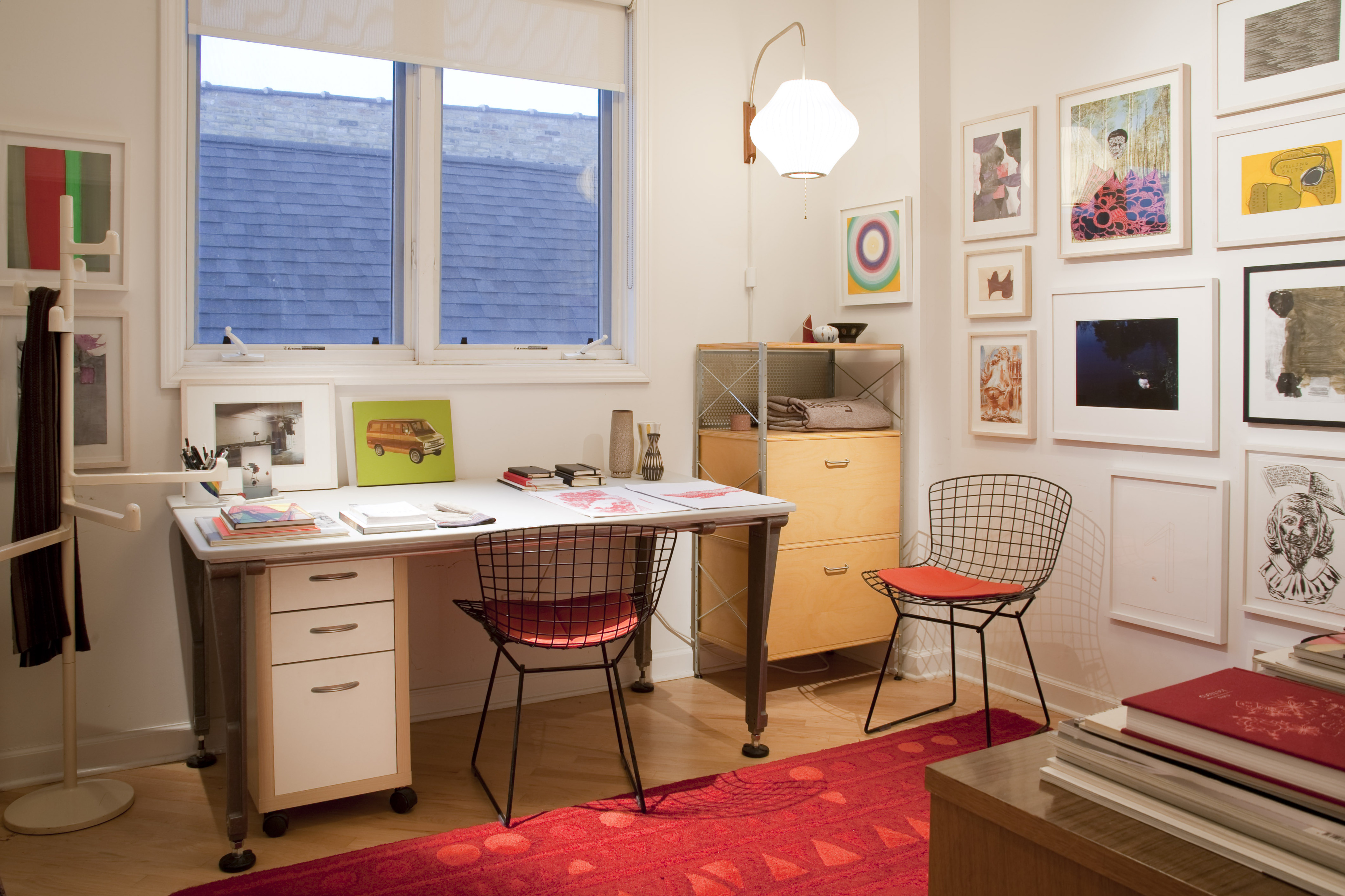 Dan’s MMC (Mostly MidCentury) Home and Gallery Apartment Therapy