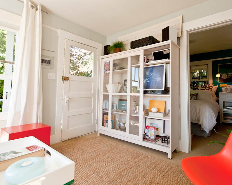 Revisiting Beth’s Teeny Tiny Peekaboo View Apartment Therapy