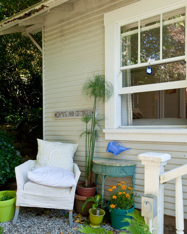 Revisiting Beth’s Teeny Tiny Peekaboo View Apartment Therapy