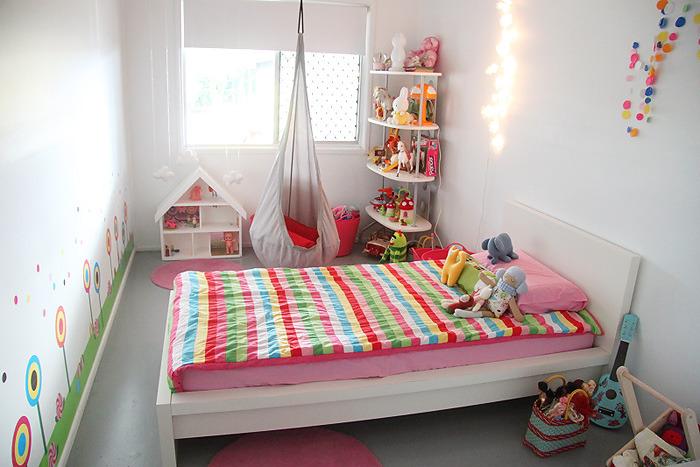 Ava & Piper’s Easy-Going & Colorful Rooms.