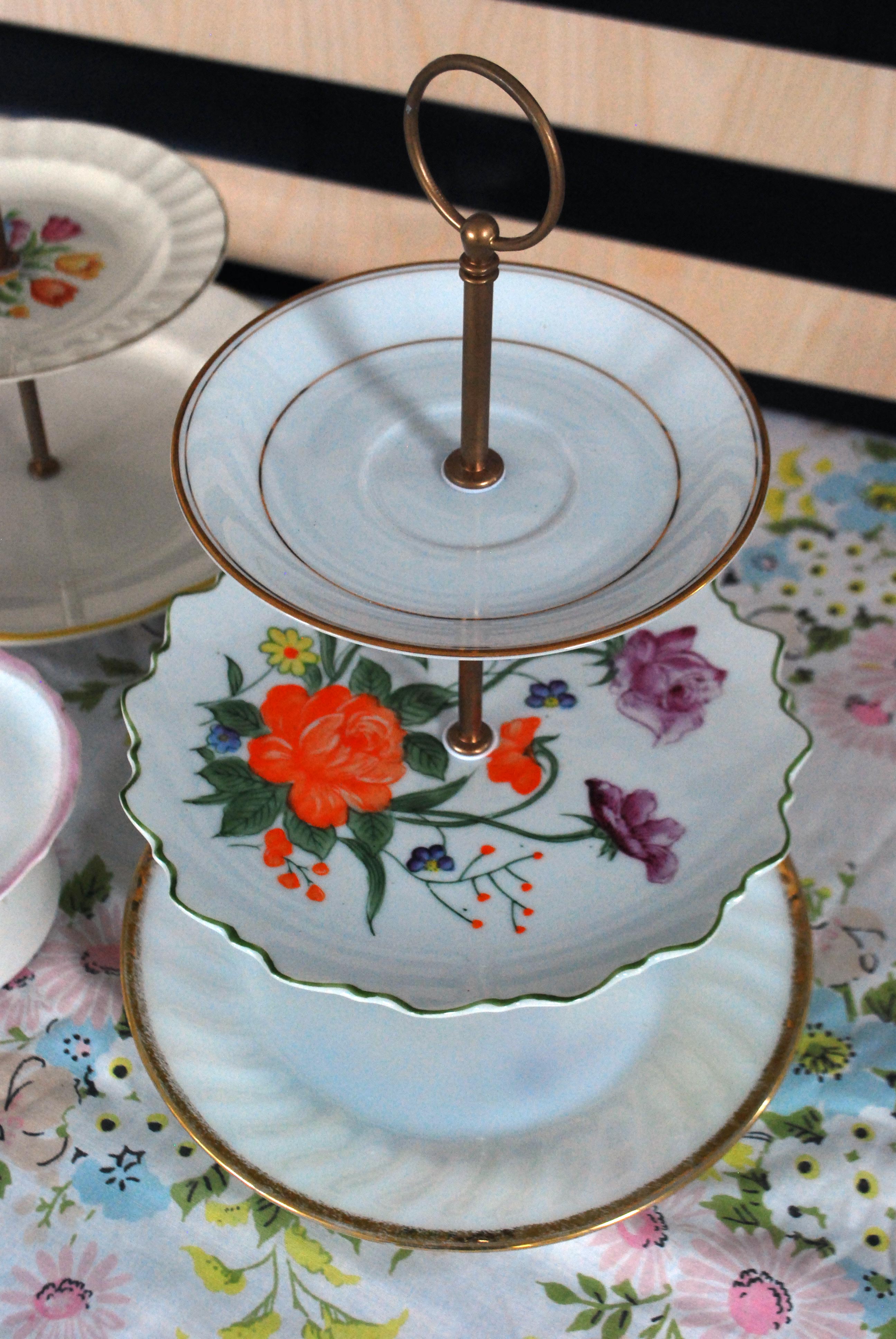 Fine Bone China Botanical Cake Stand | Floral Cake Stands