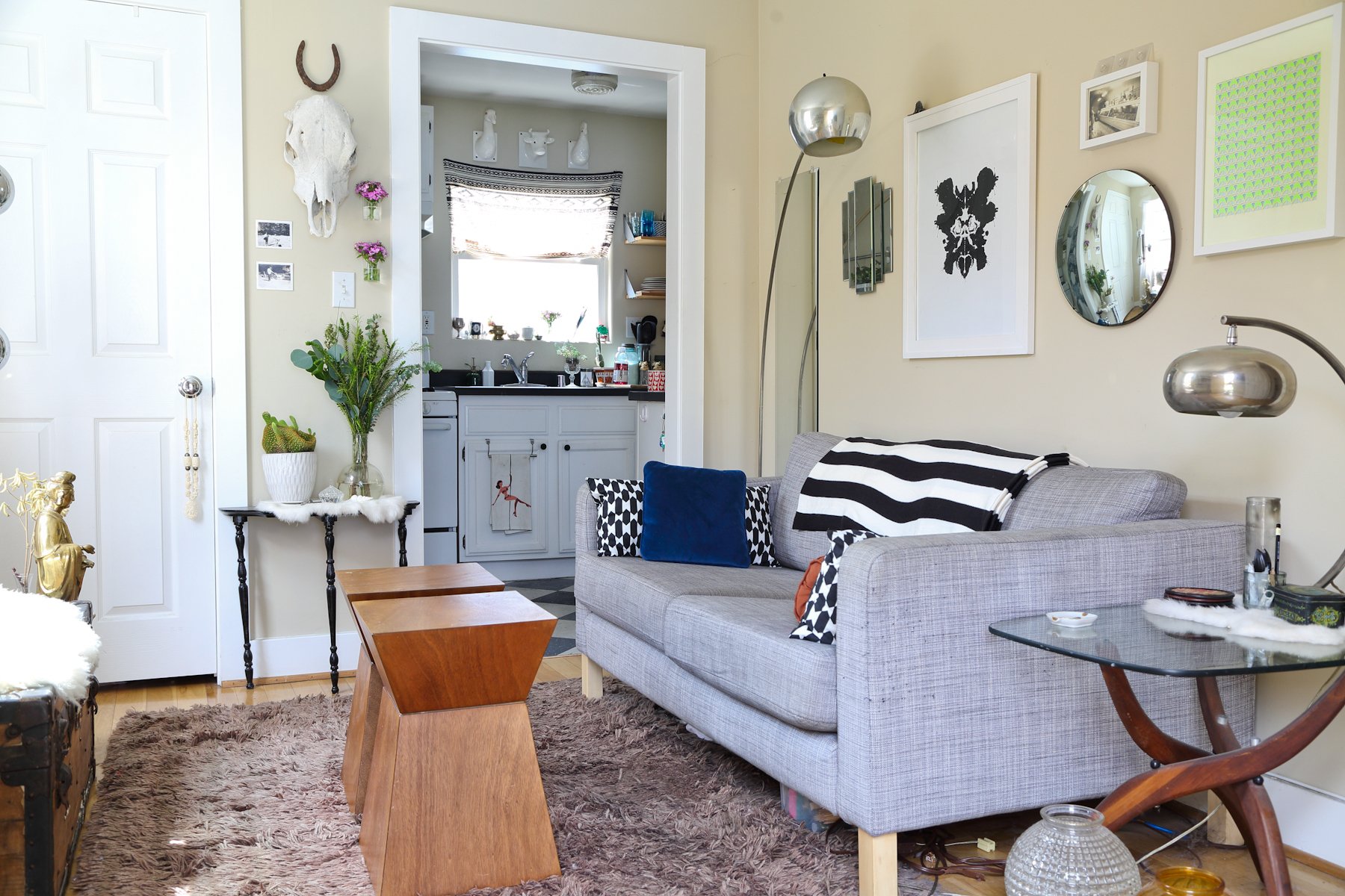 The Look For Less Jamie S Living Room On A Budget Apartment Therapy