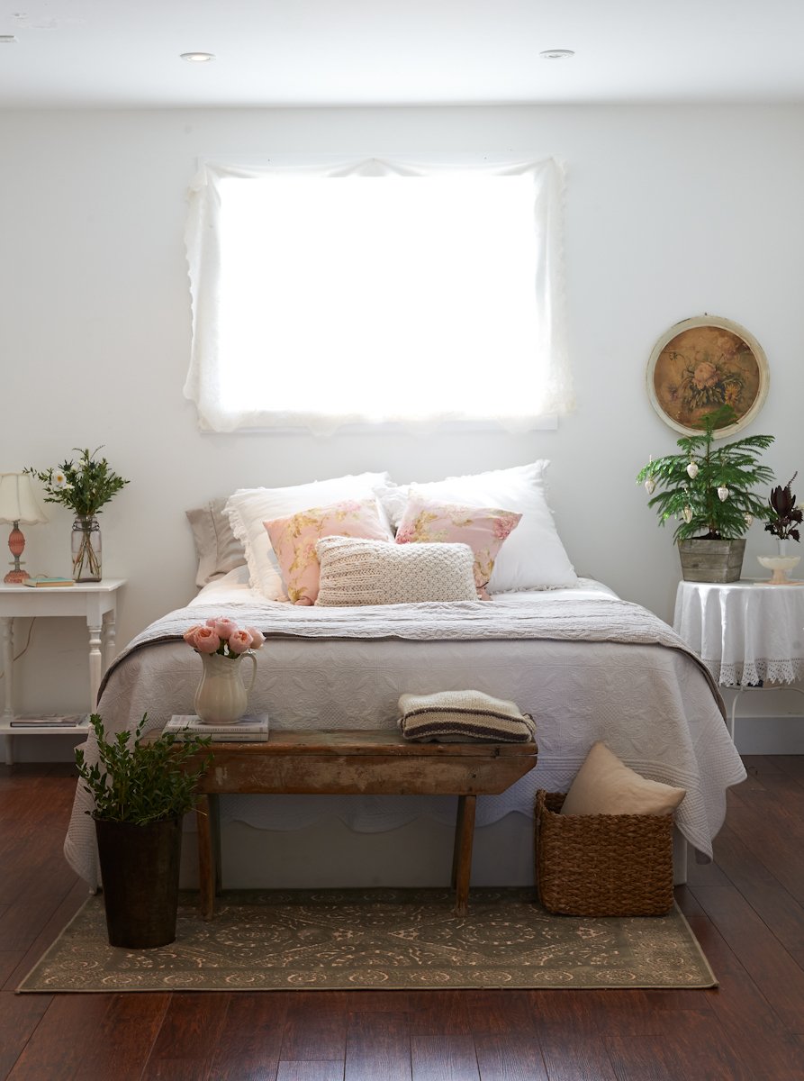 13 Ways To Rethink The Foot Of Your Bed Apartment Therapy