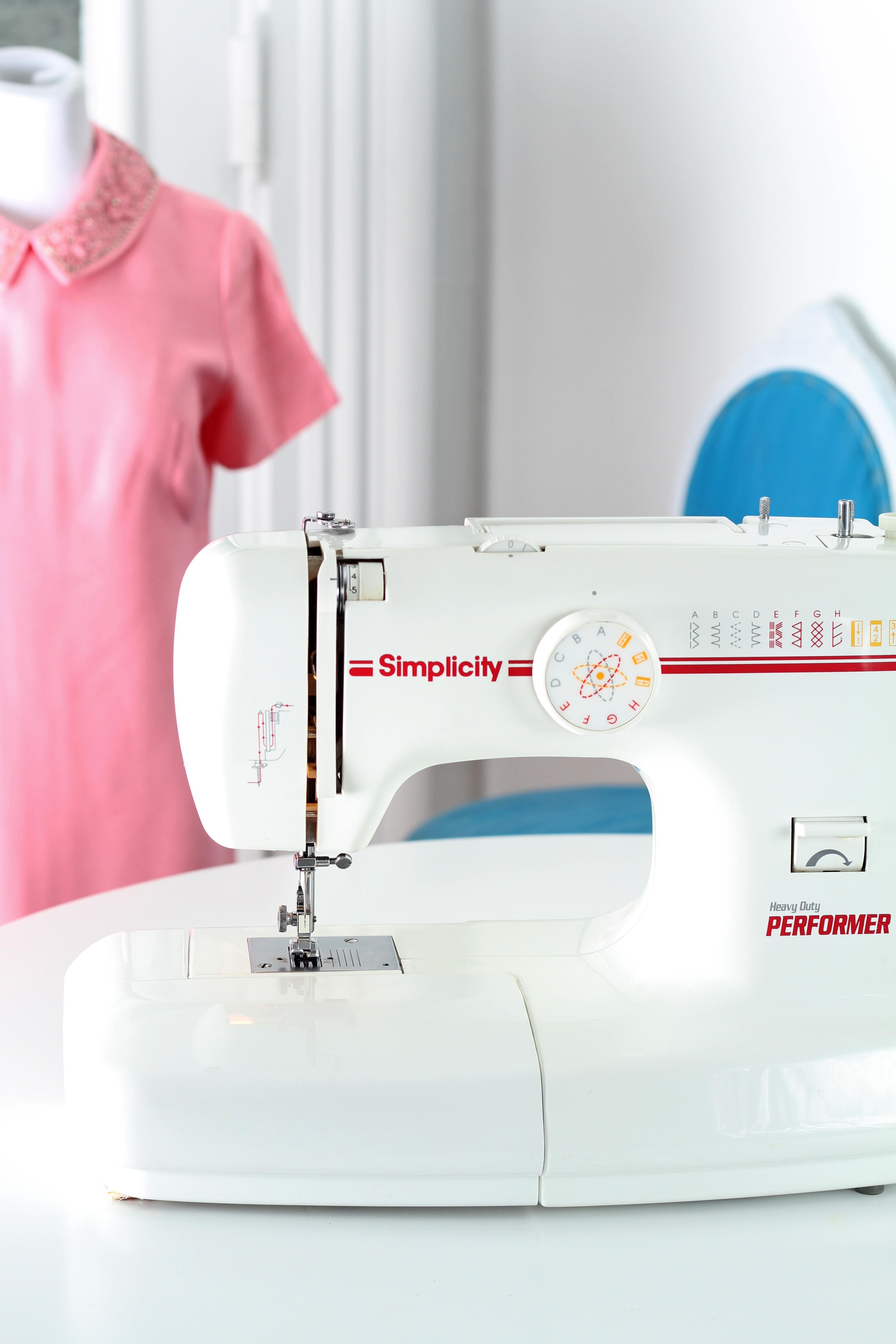How to use an embroidery floss bobbin winder - Stitched Modern