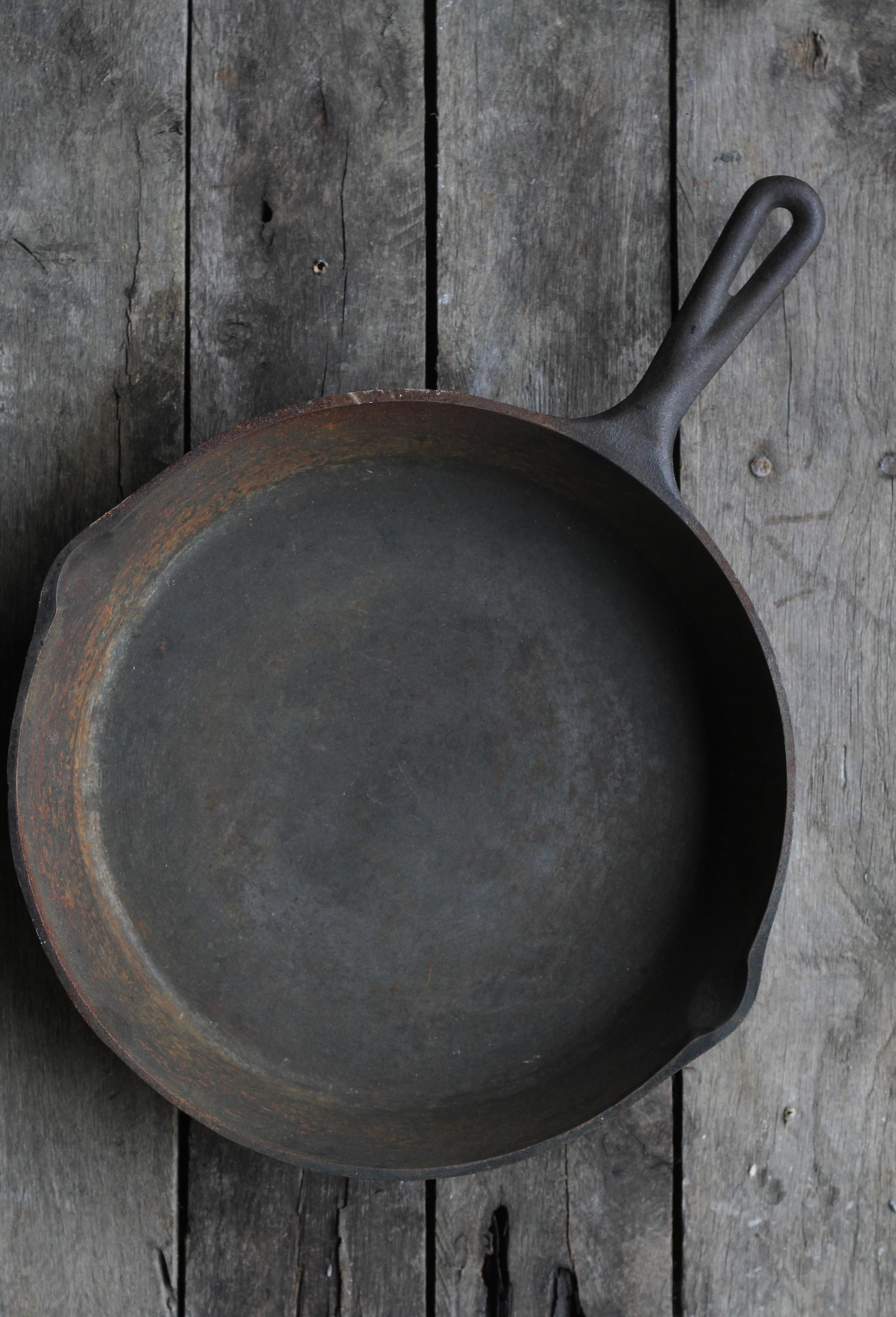 How to Clean A Cast Iron Skillet - Sungrown Kitchen