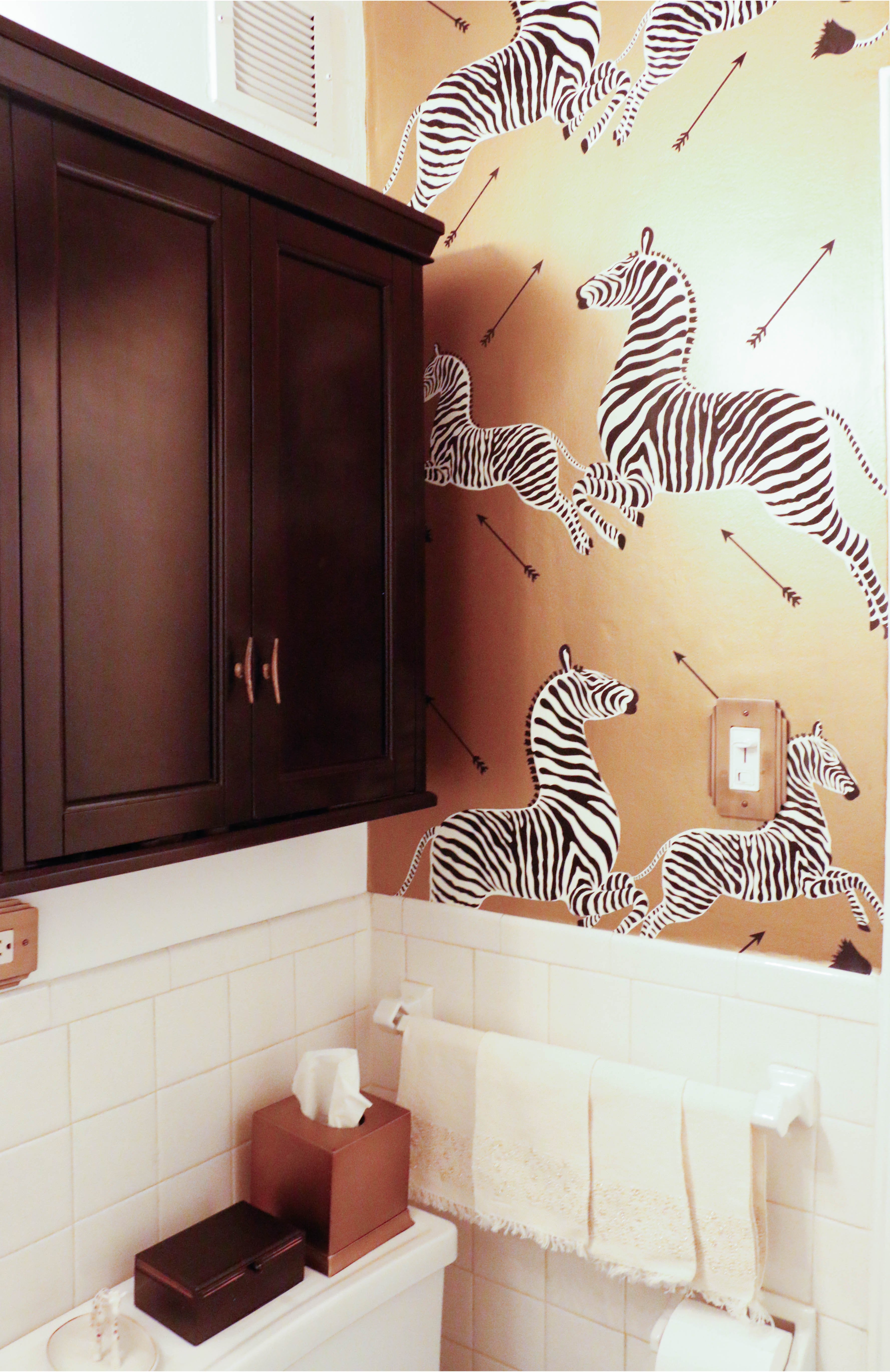Wonderful Wallpaper in Small Spaces | Apartment Therapy Wonderful Wallpaper in Small Spaces | Apartment Therapy