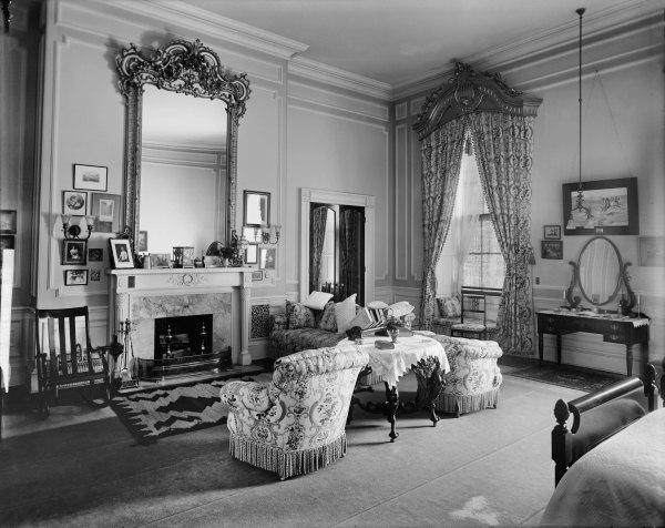 white house living room