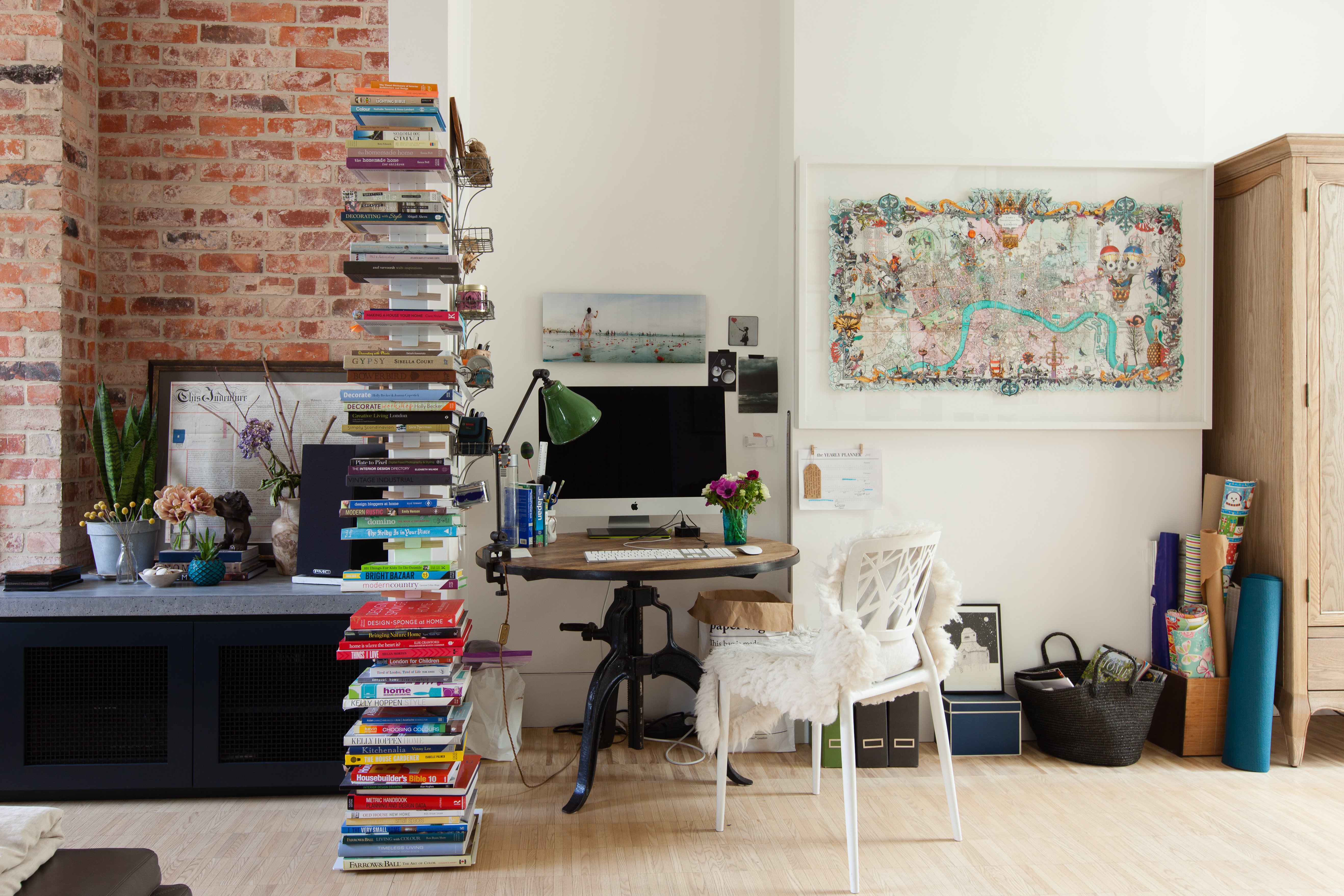 10 Perfect Living Room Home Office Nooks Short On E But Not 10 Perfect Living Room Home Office