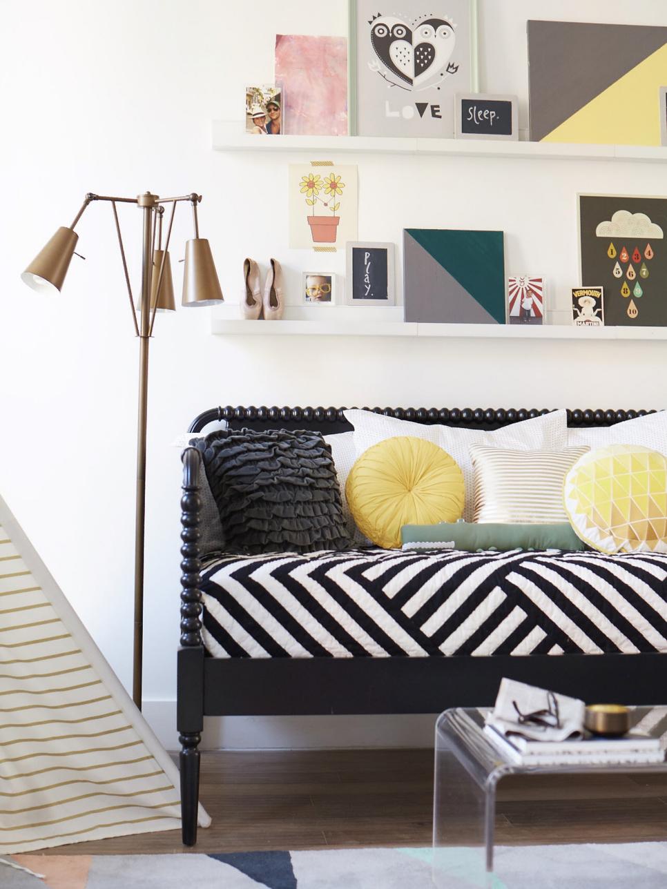 Daybeds The Glorious Piece Of Furniture You Should Be Using