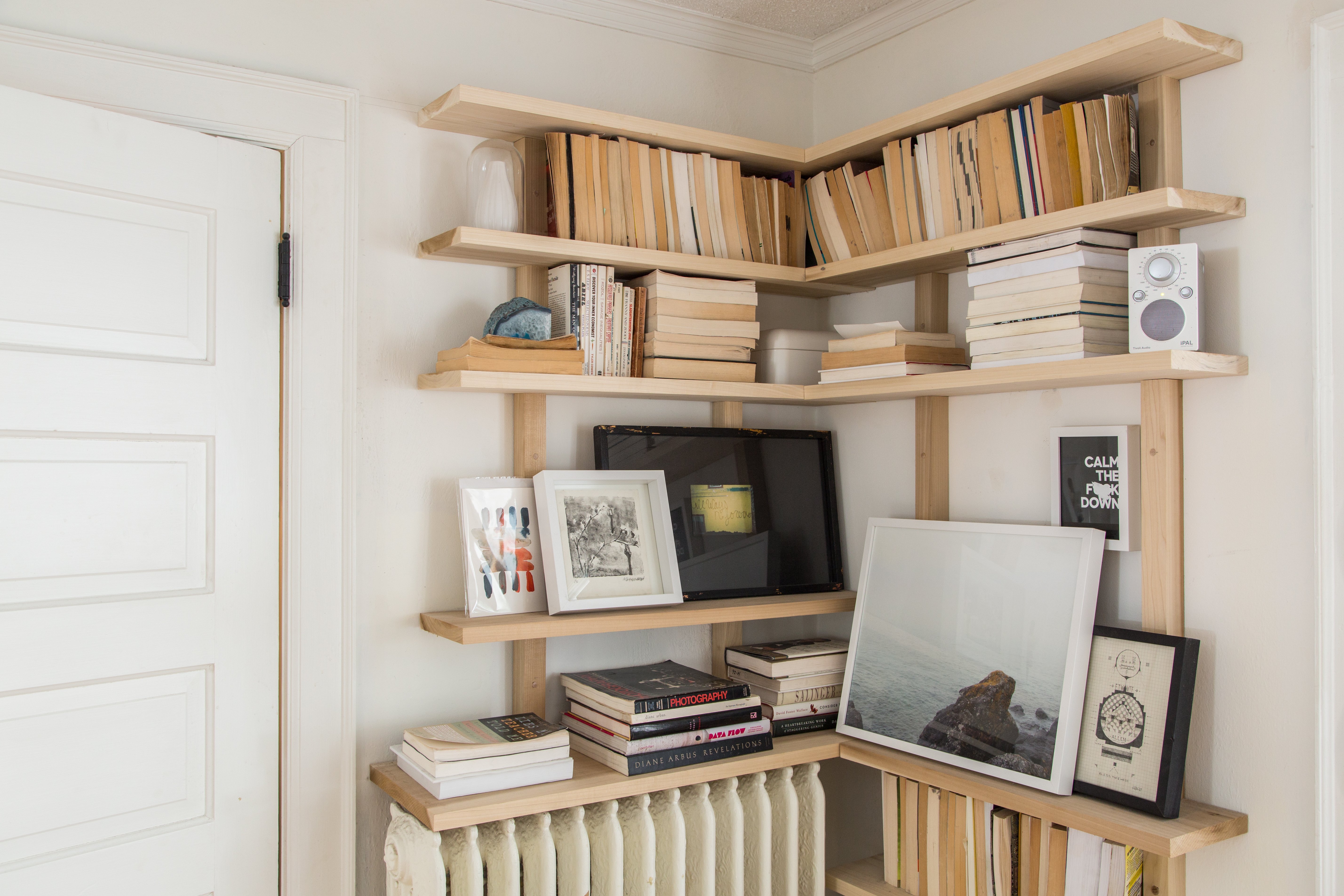 How To Style Your Bookshelves Apartment Therapy