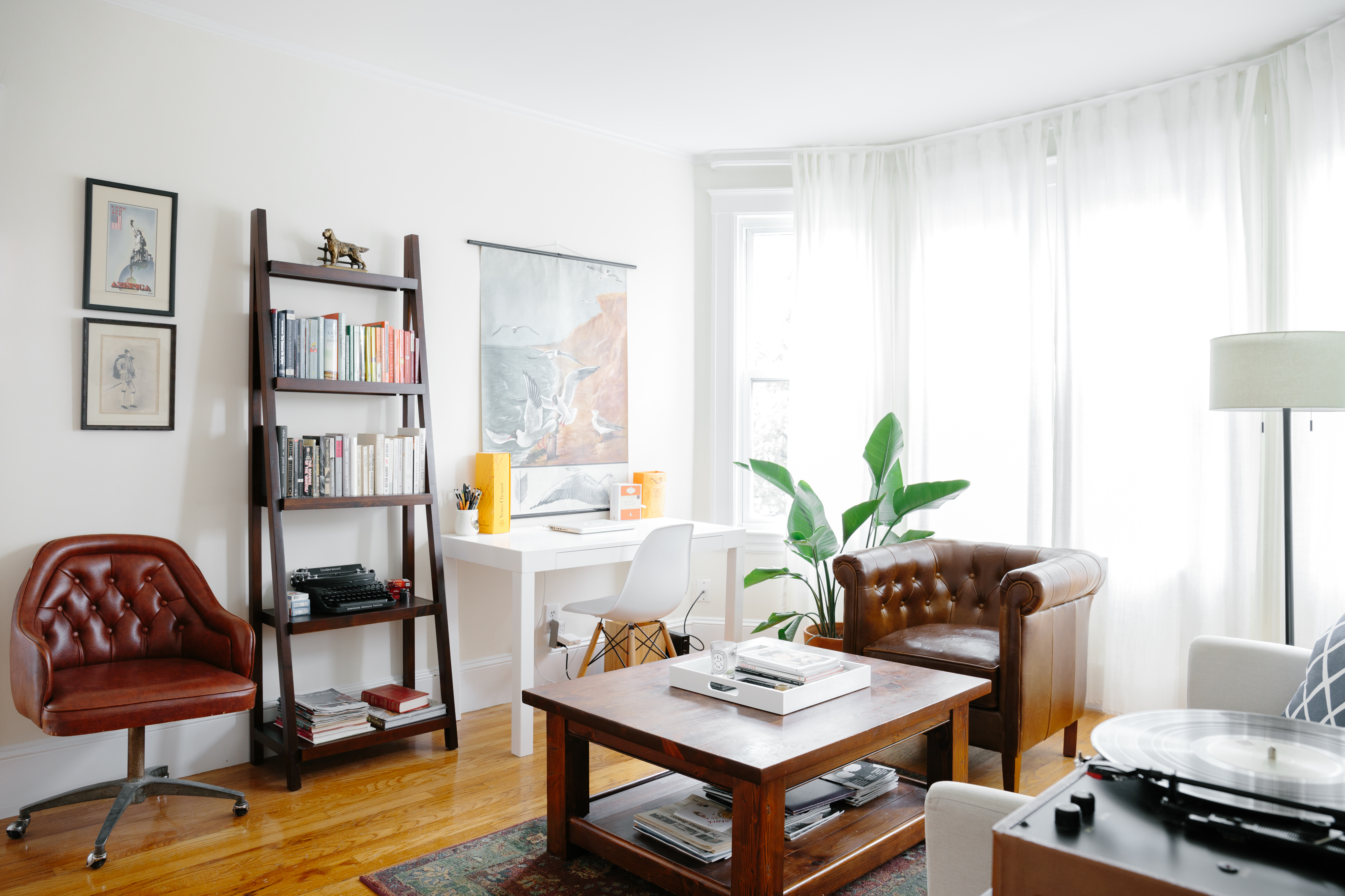 House Tour: A Classic Boston Apartment with Fresh Style