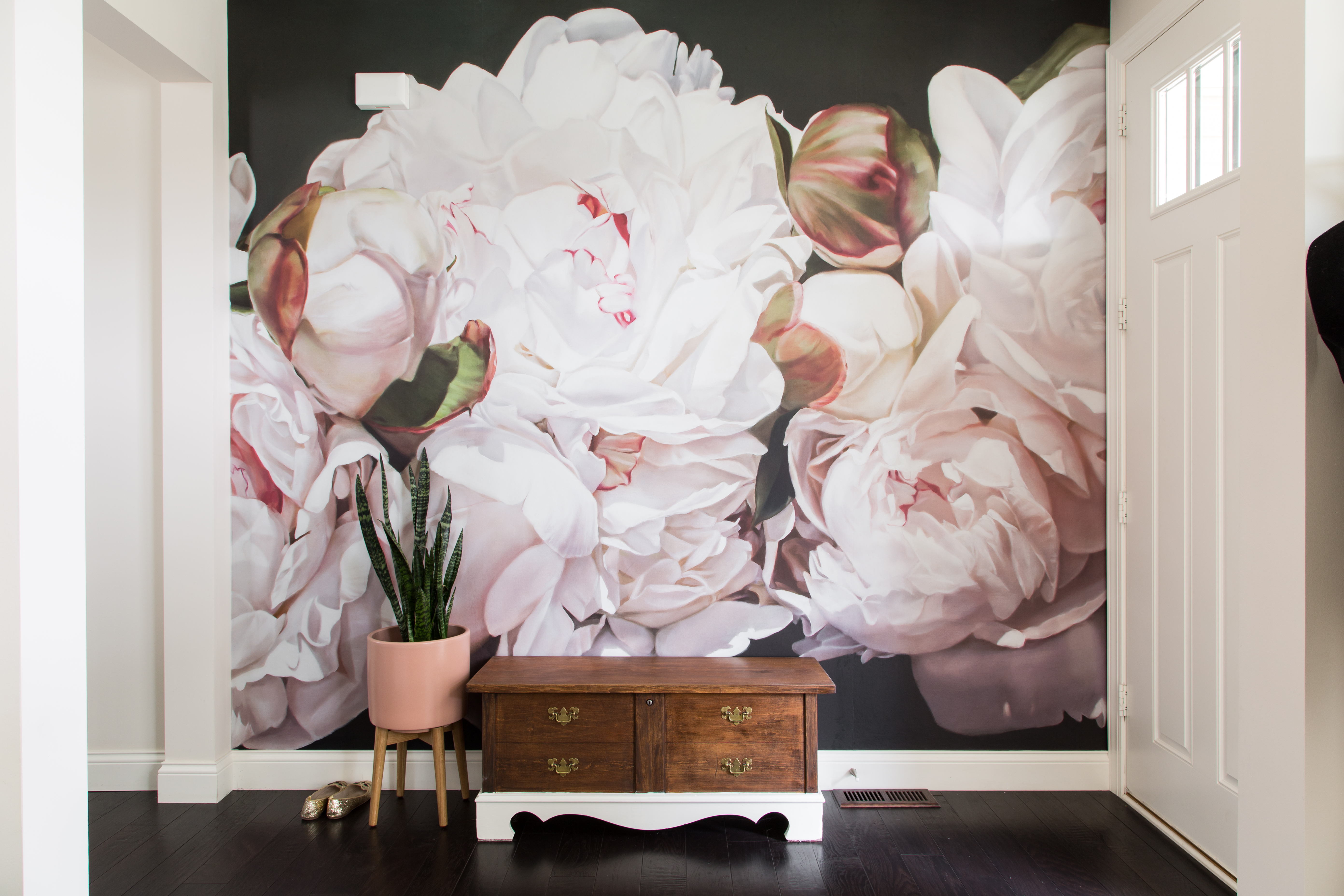 Large Floral Wallpaper Designs  5 MustHave Murals  For The Floor  More