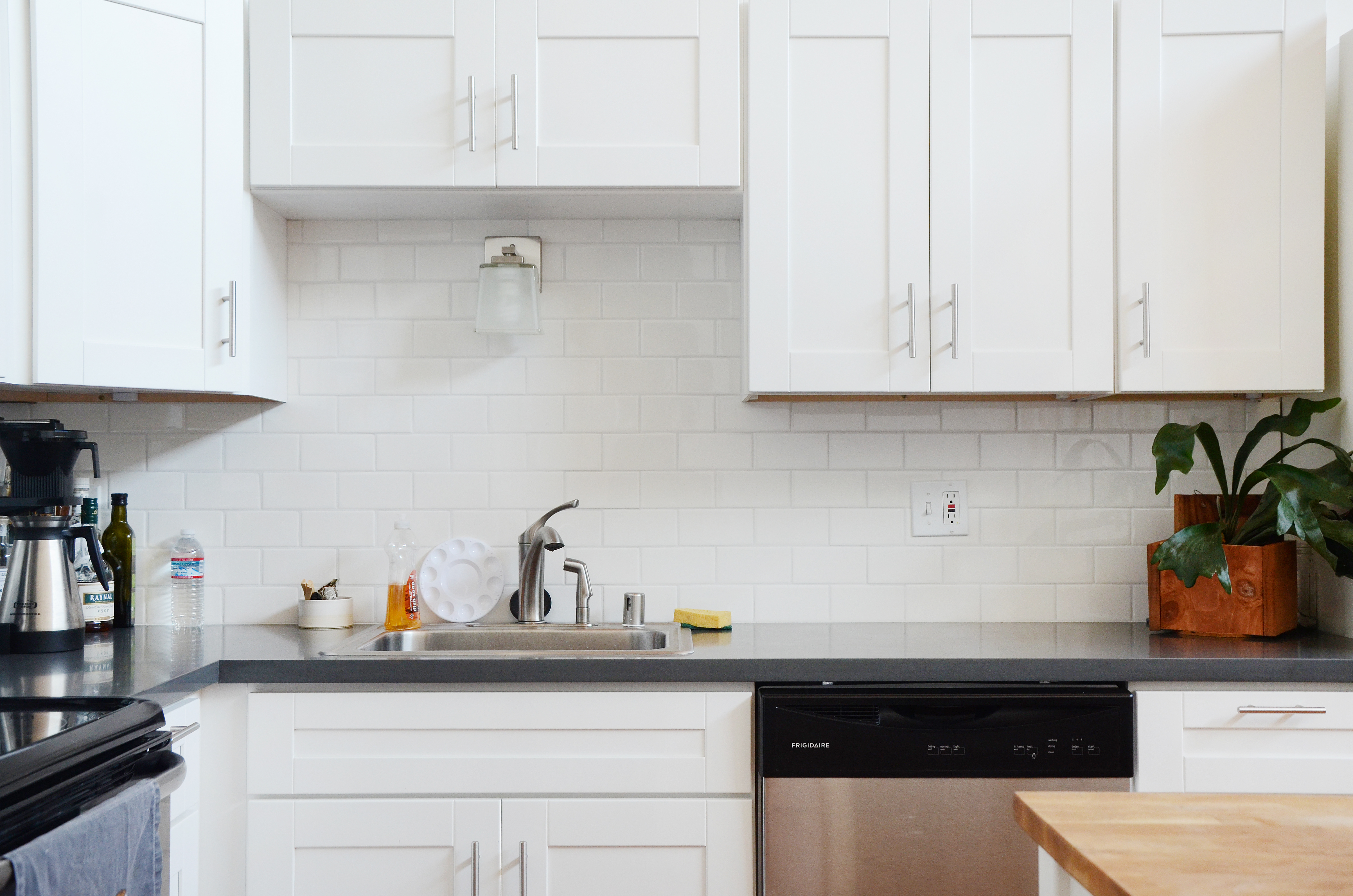 Here's how often you need to replace everything in your kitchen (including  that sponge)