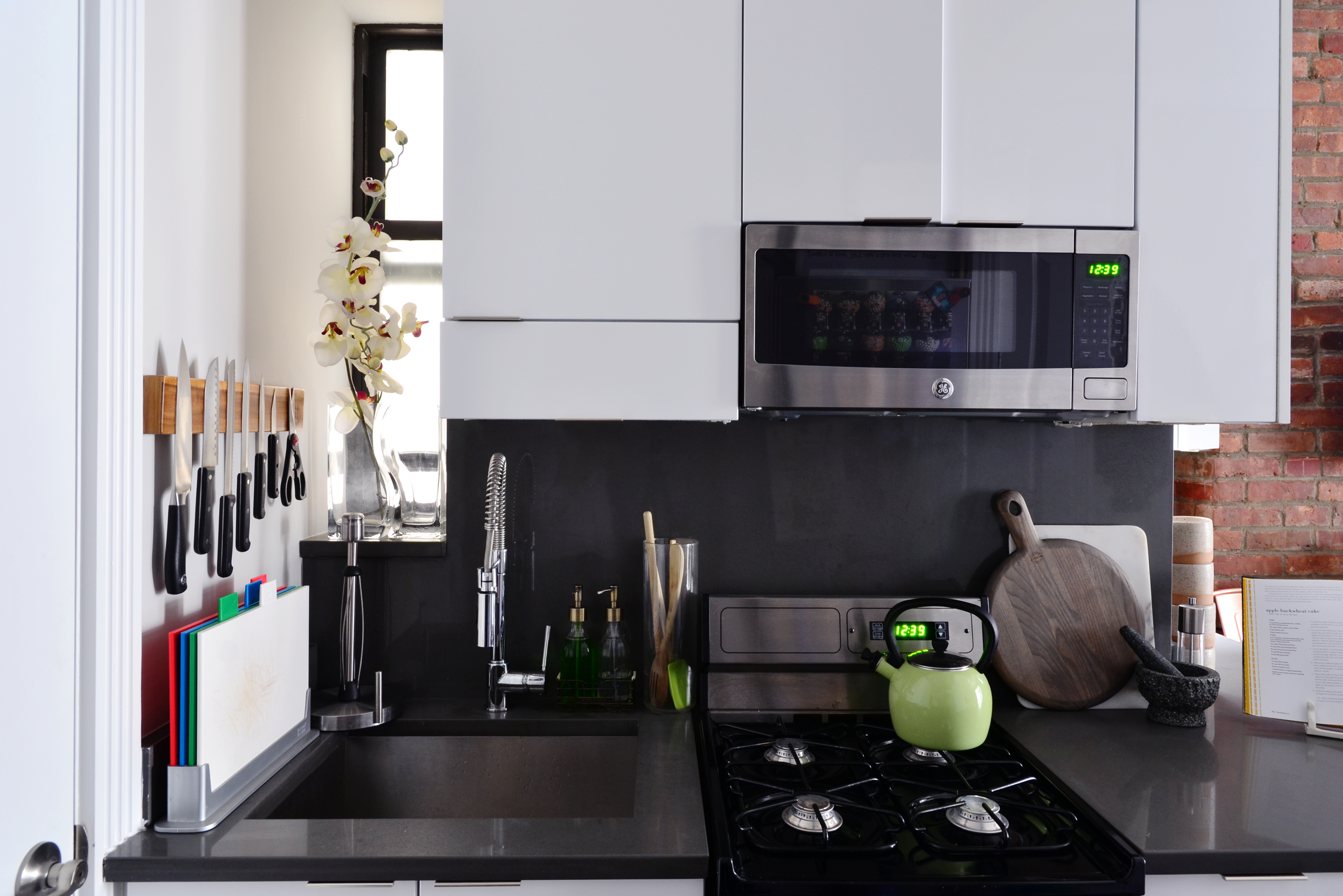 15 Best Apartment Kitchen Appliances Everyone Should Own - By Sophia Lee