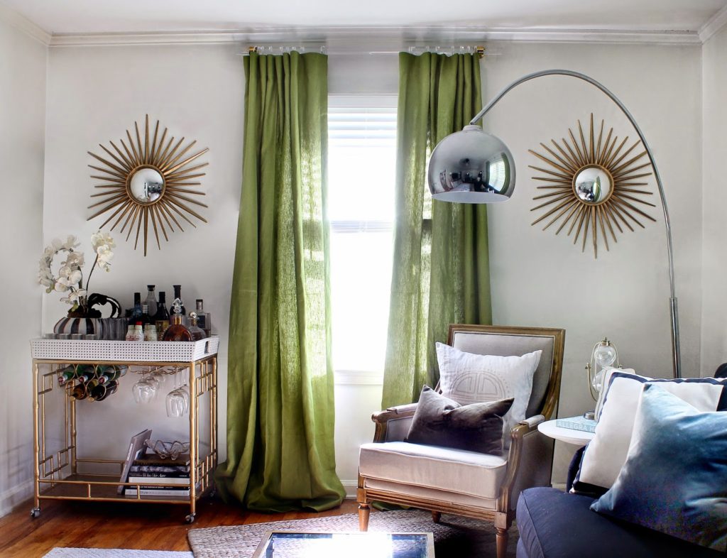Power Up Your Design With Acrylic Or Lucite Curtain Rods Apartment Power Up Your Design With Acrylic Or Lucite Curtain Rods Apartment Therapy