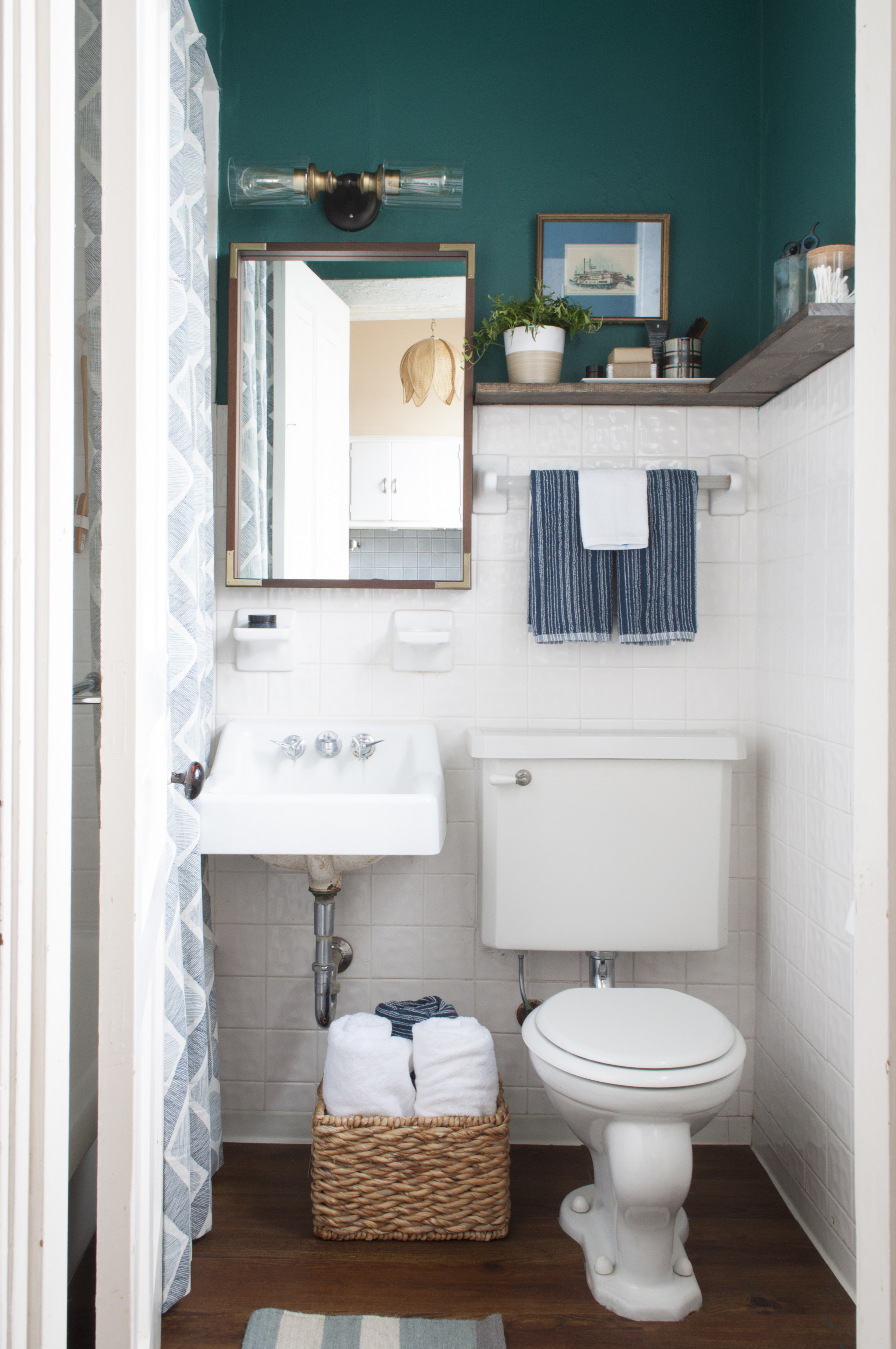 8 Stylish Solutions For Ugly Rental Bathrooms Apartment