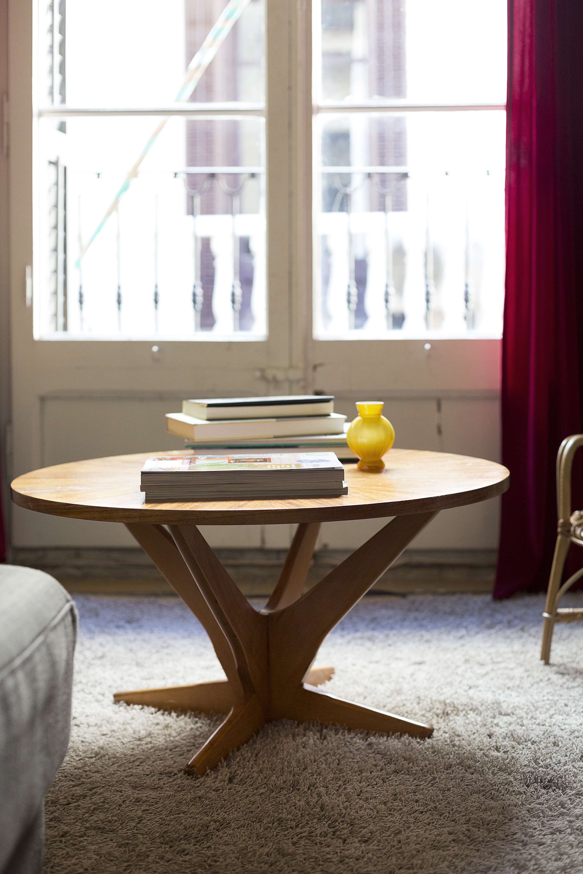 House Tour An Art Gallery Owner S Barcelona Apartment