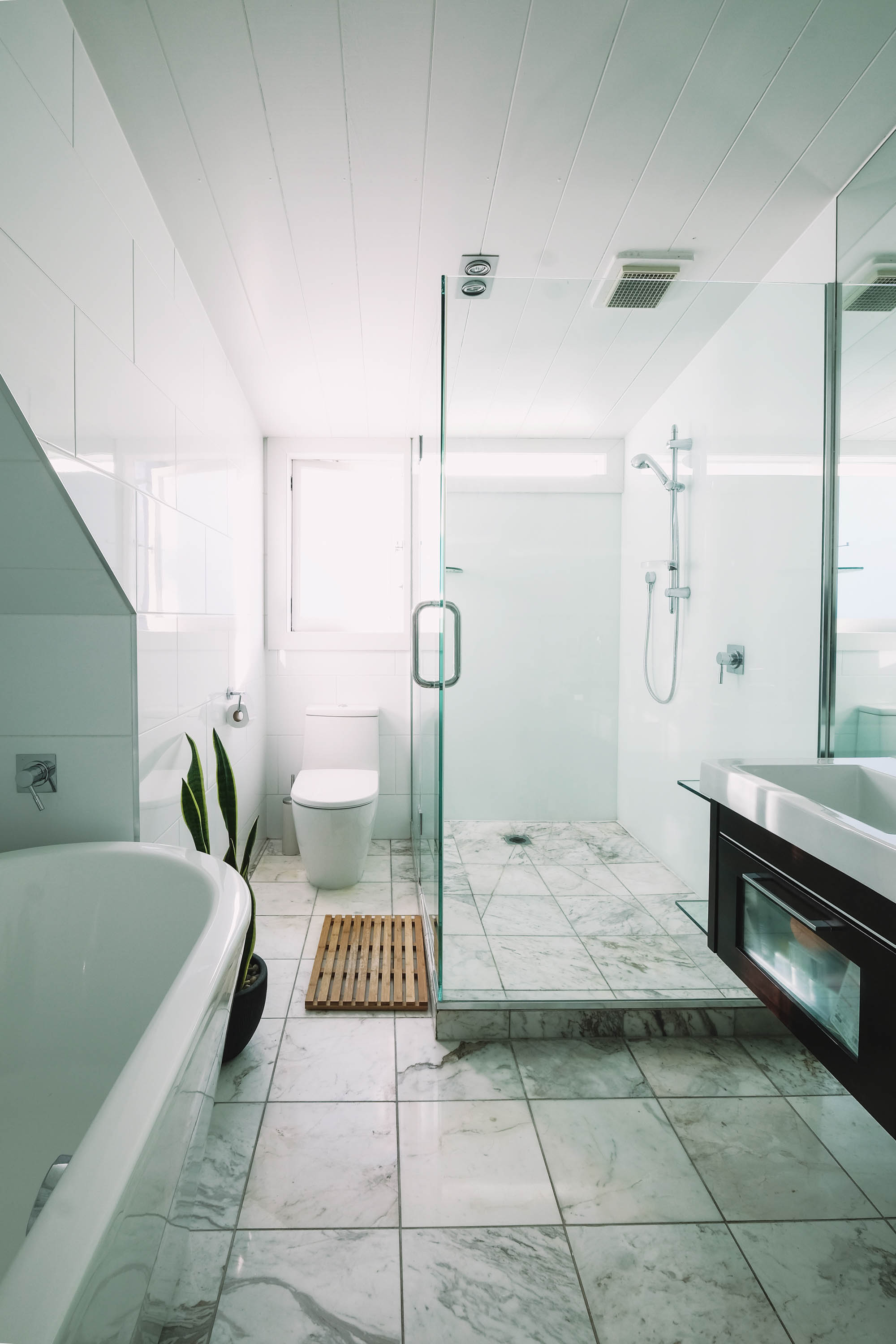 Frameless Shower Doors Pros Cons Cost And Cleaning Apartment