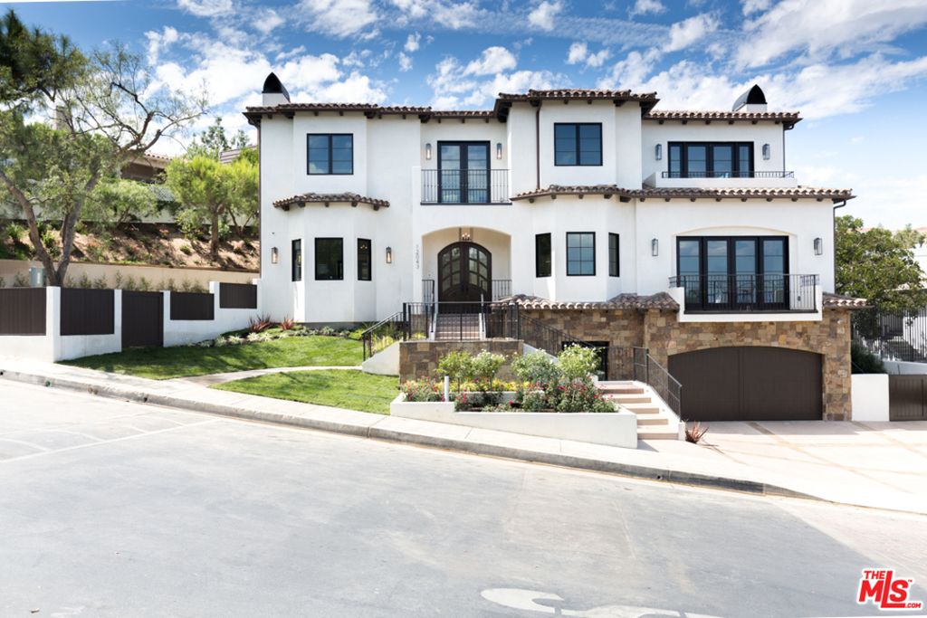 Serena Williams Aces House Hunt With $6.7M Beverly Hills Mansion