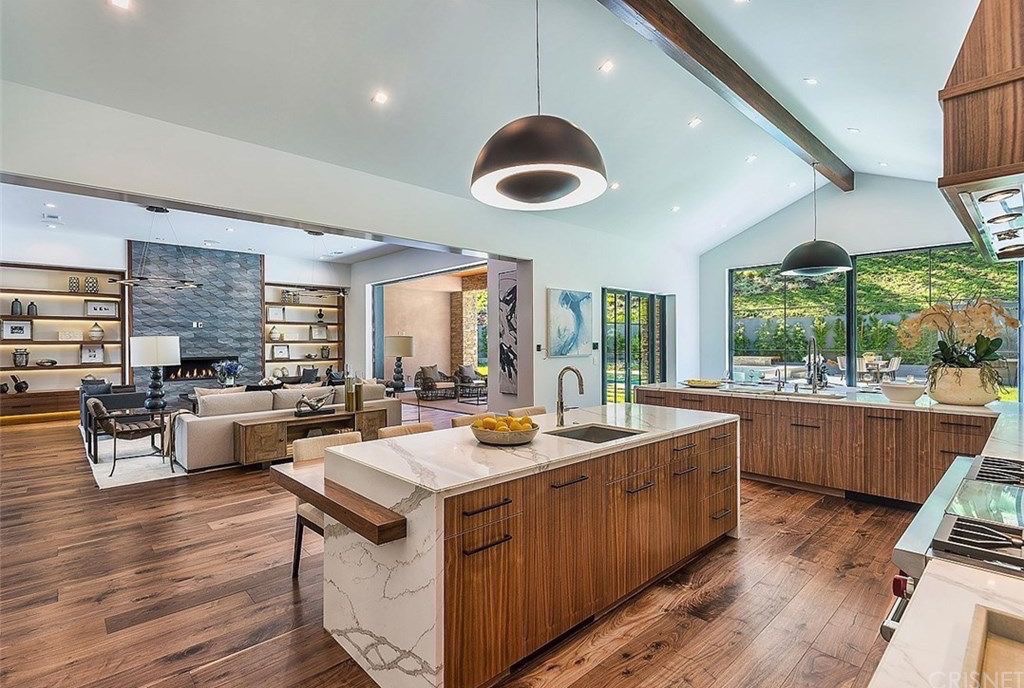 Kris Jenner New House Kim Kardashian Neighbor Apartment Therapy