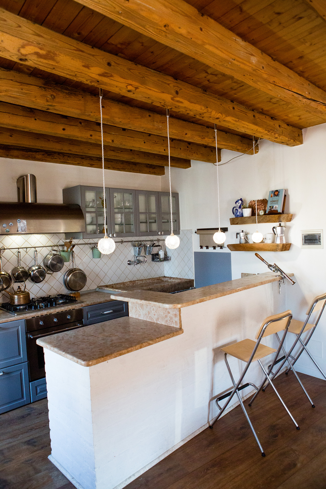 House Tour A Maximalist Apartment In Vicenza Italy Apartment