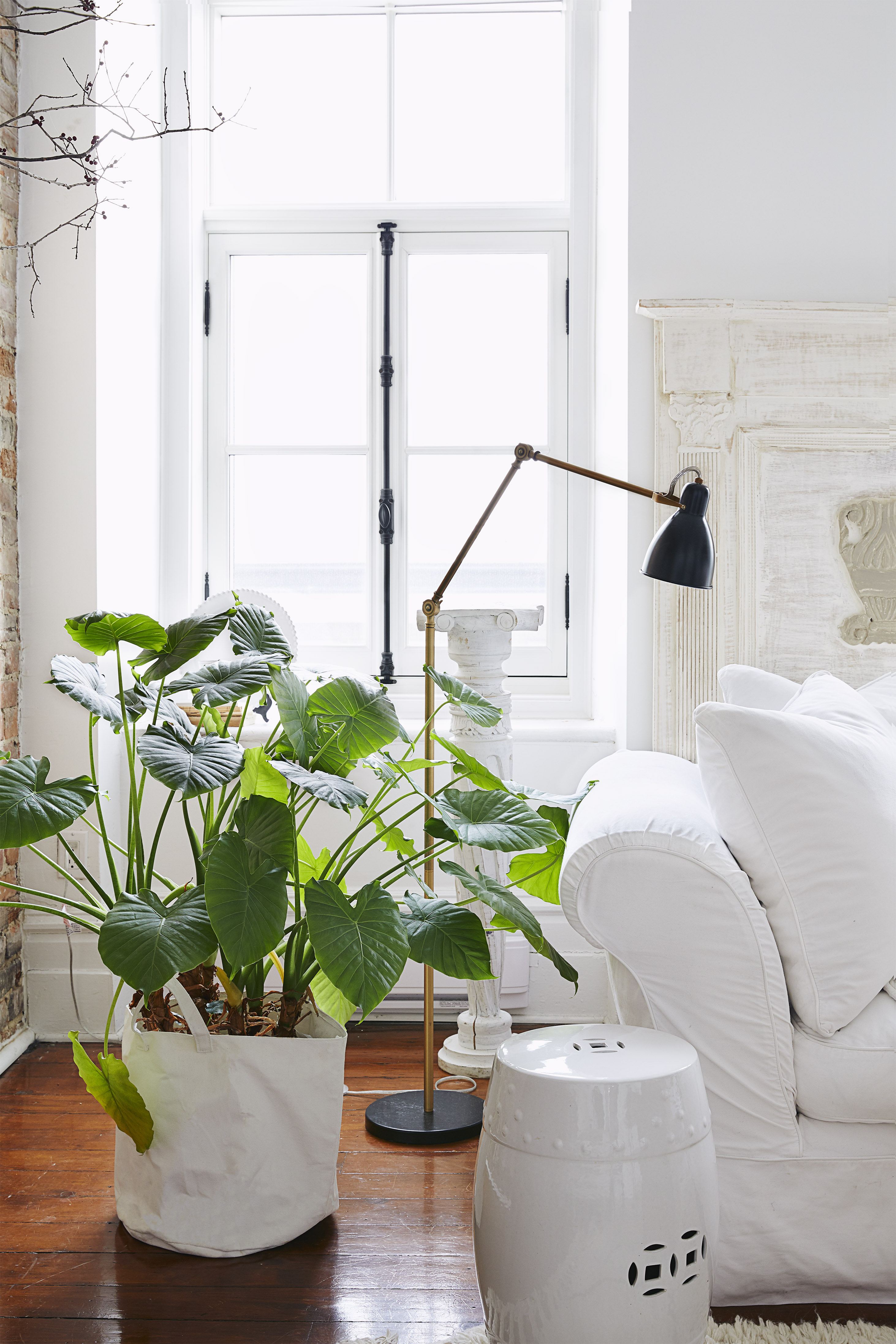 House Tour A Ceramicist S Rustic Montreal Loft Apartment Therapy