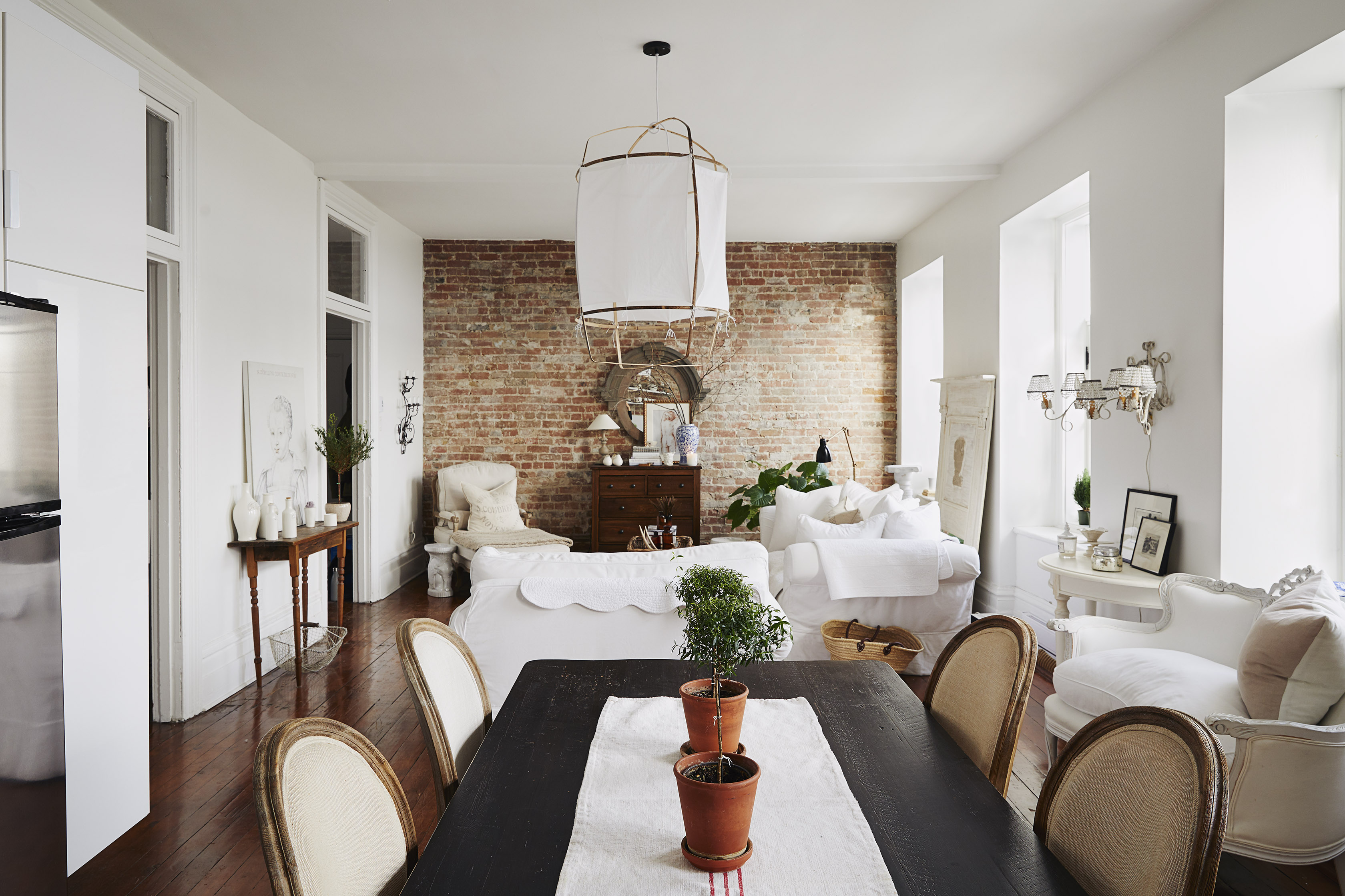 House Tour A Ceramicist S Rustic Montreal Loft Apartment Therapy
