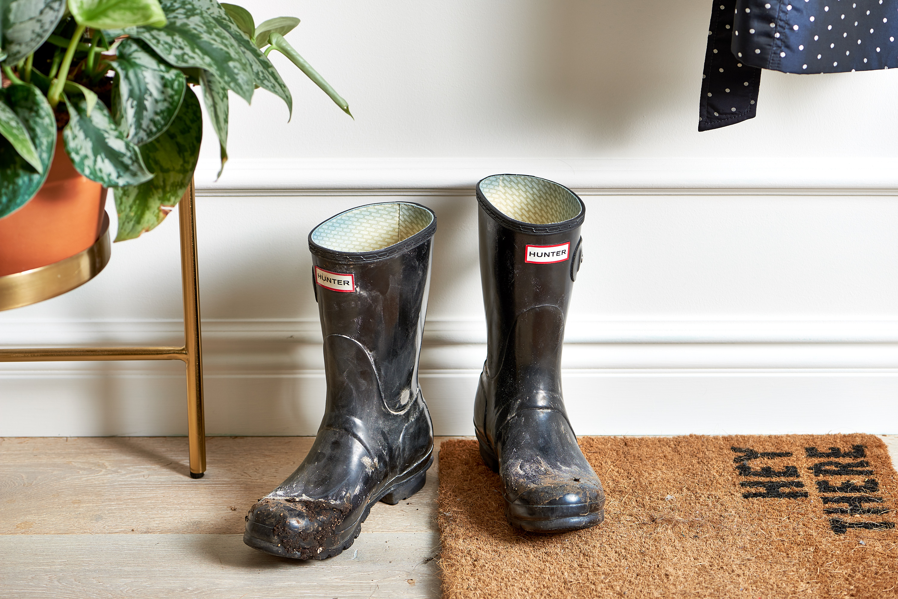 flat black hunter boots