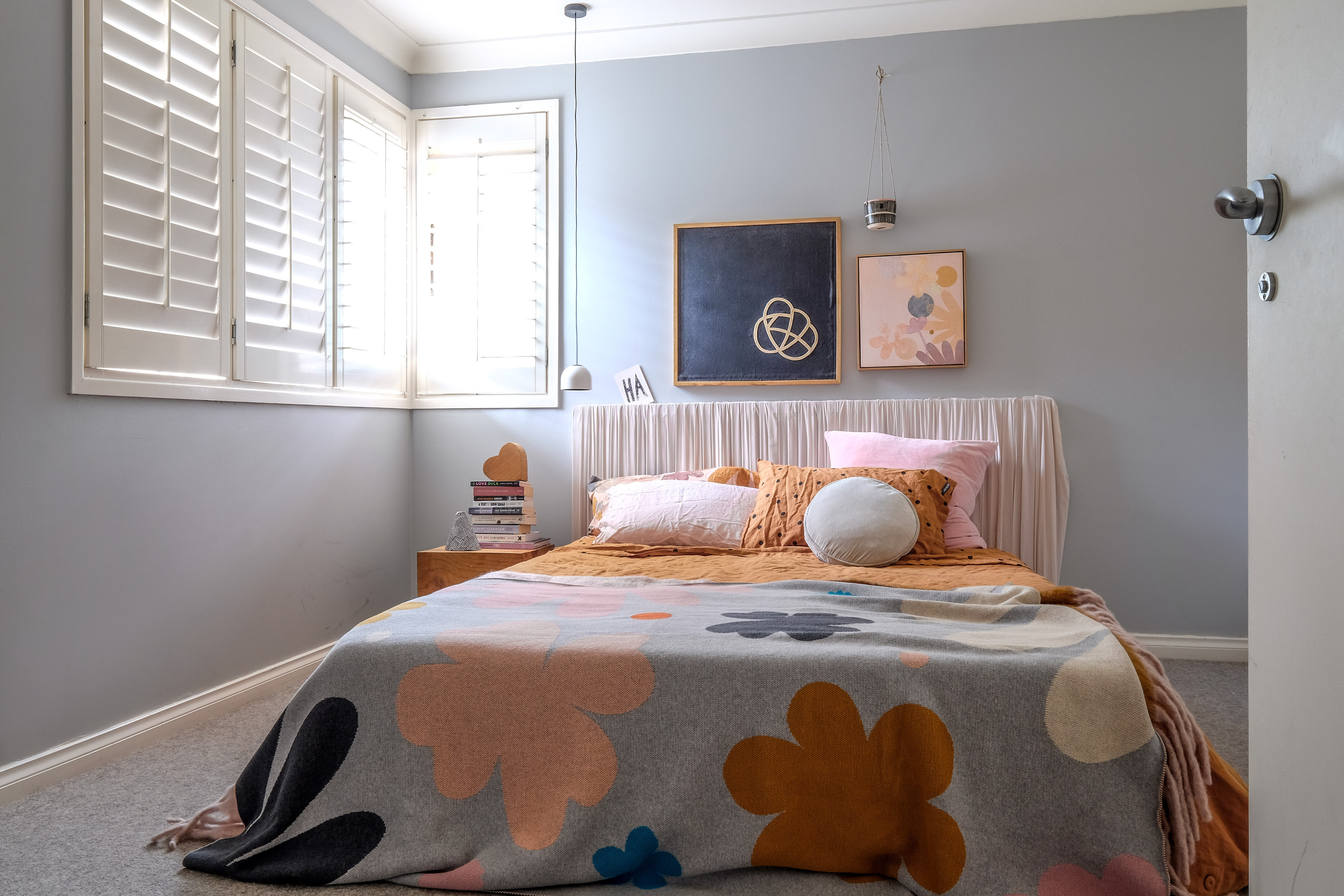 Australia House Tour Artist Rachel Castle S Fun Home Apartment