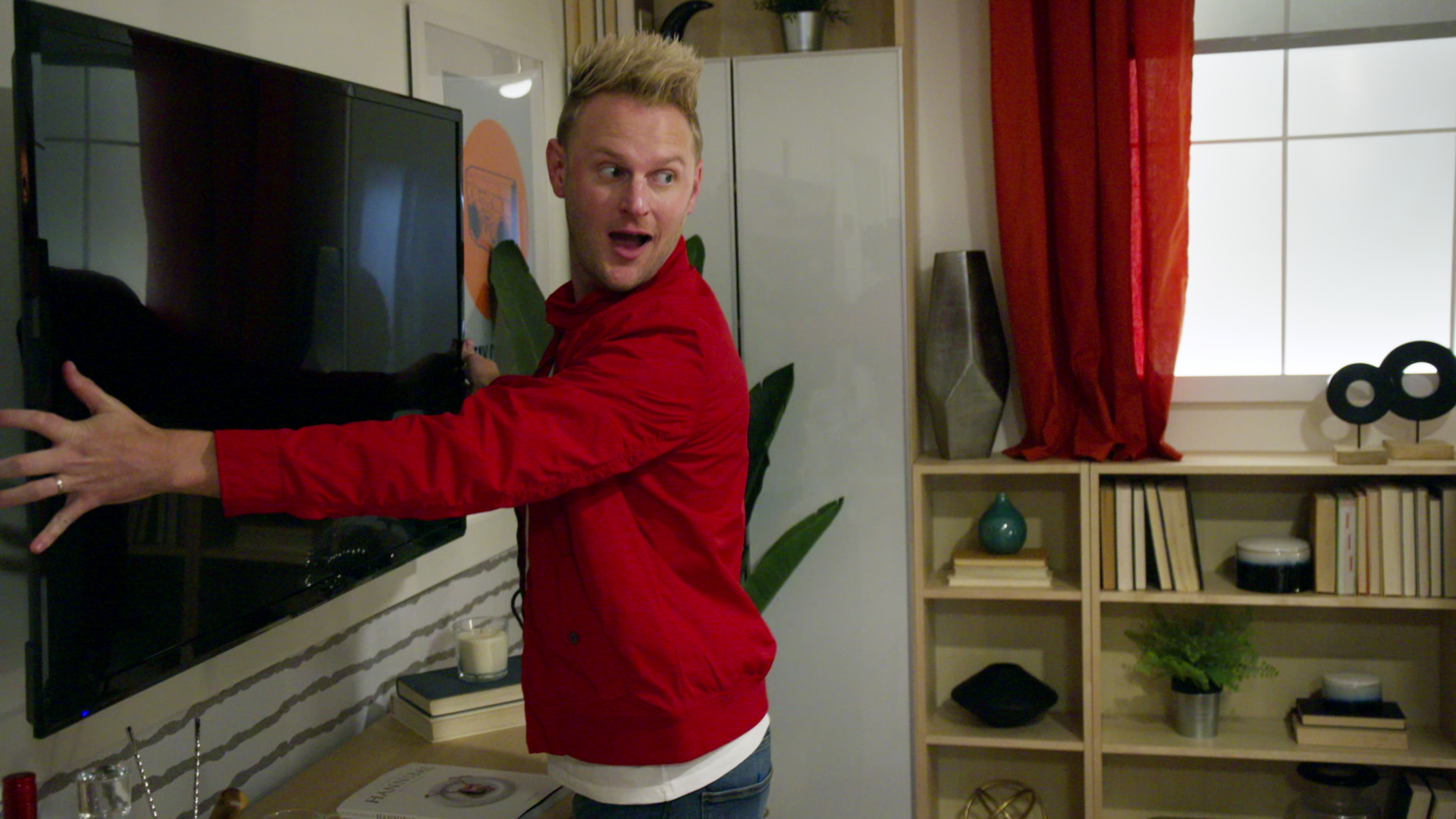 The Easiest Way To Replace A Light Fixture (In Just 5 Minutes) - Bobby Berk